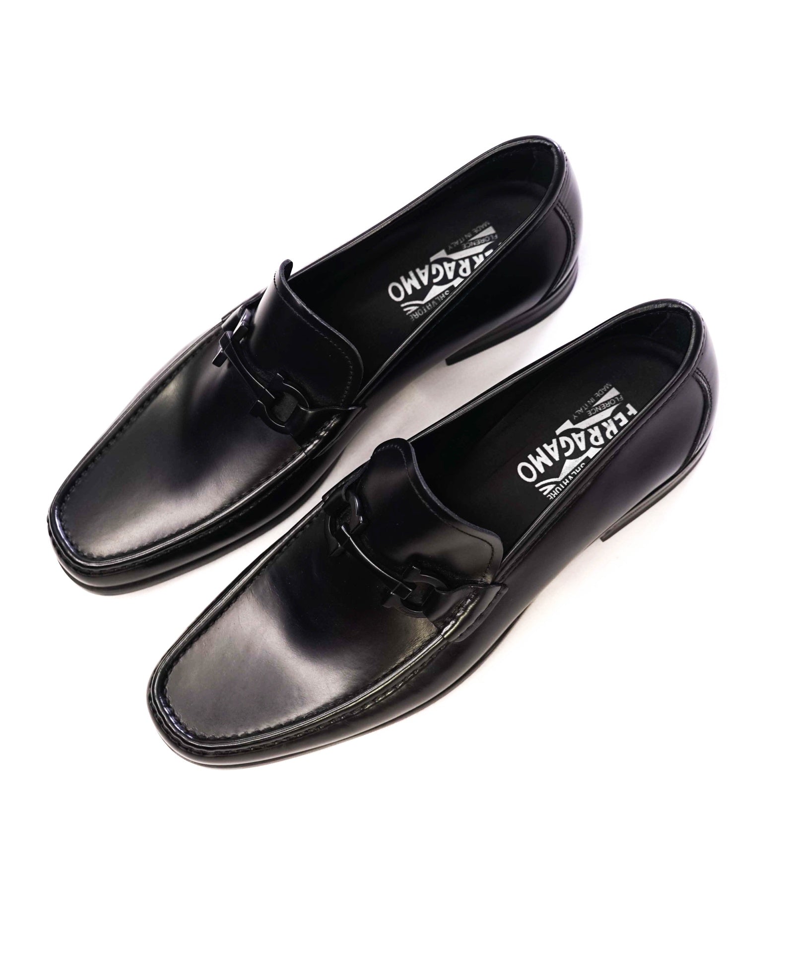 $850 Salvatore Ferragamo "GRANDIOSO" Black on Black Loafers 10.5 E