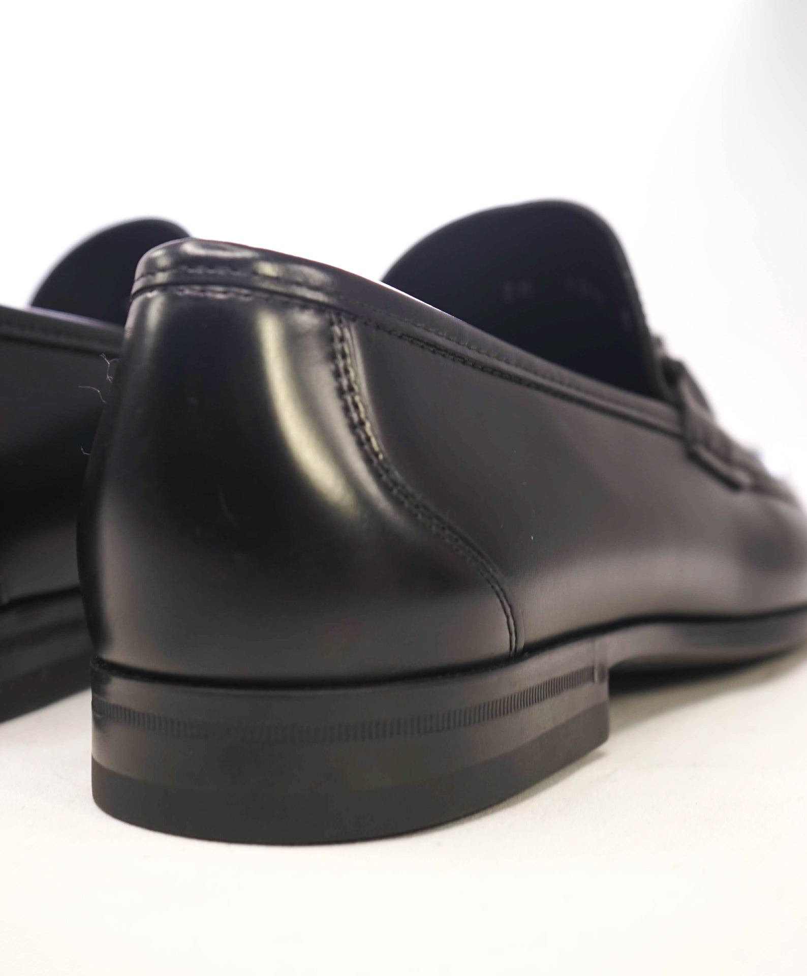 $850 Salvatore Ferragamo "GRANDIOSO" Black on Black Loafers 10.5 E