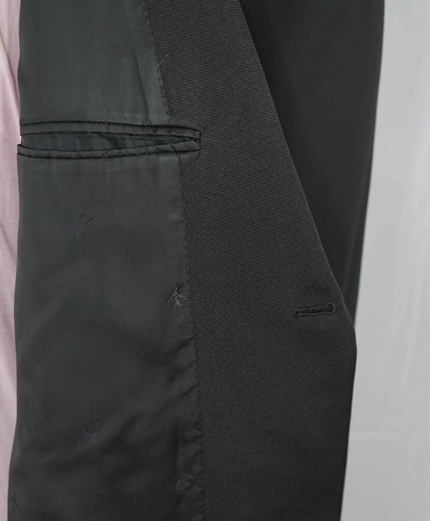 $4,595 ISAIA -"AQUASPIDER" PEAK LAPEL Black Tuxedo- 56R (66EU)