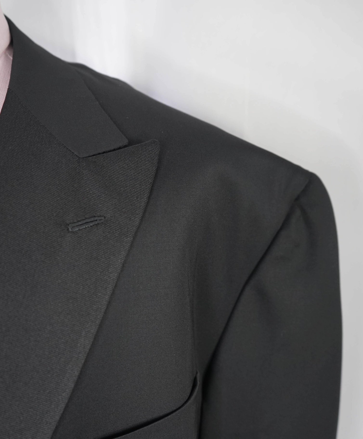 $4,595 ISAIA -"AQUASPIDER" PEAK LAPEL Black Tuxedo- 56R (66EU)