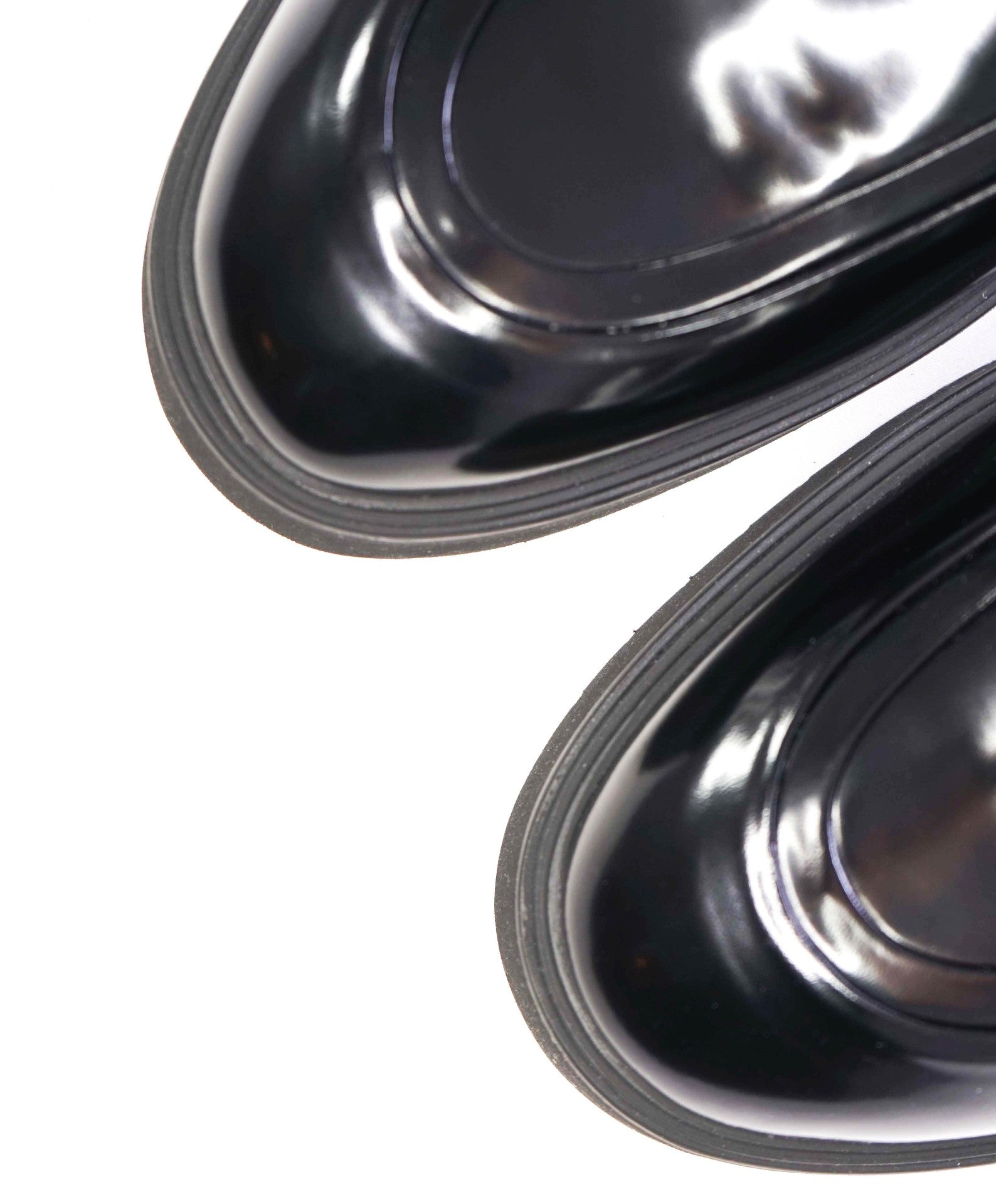 $1,150 FERRAGAMO - *FIORELLO* Black Leather Lug Sole Loafers - 10 M