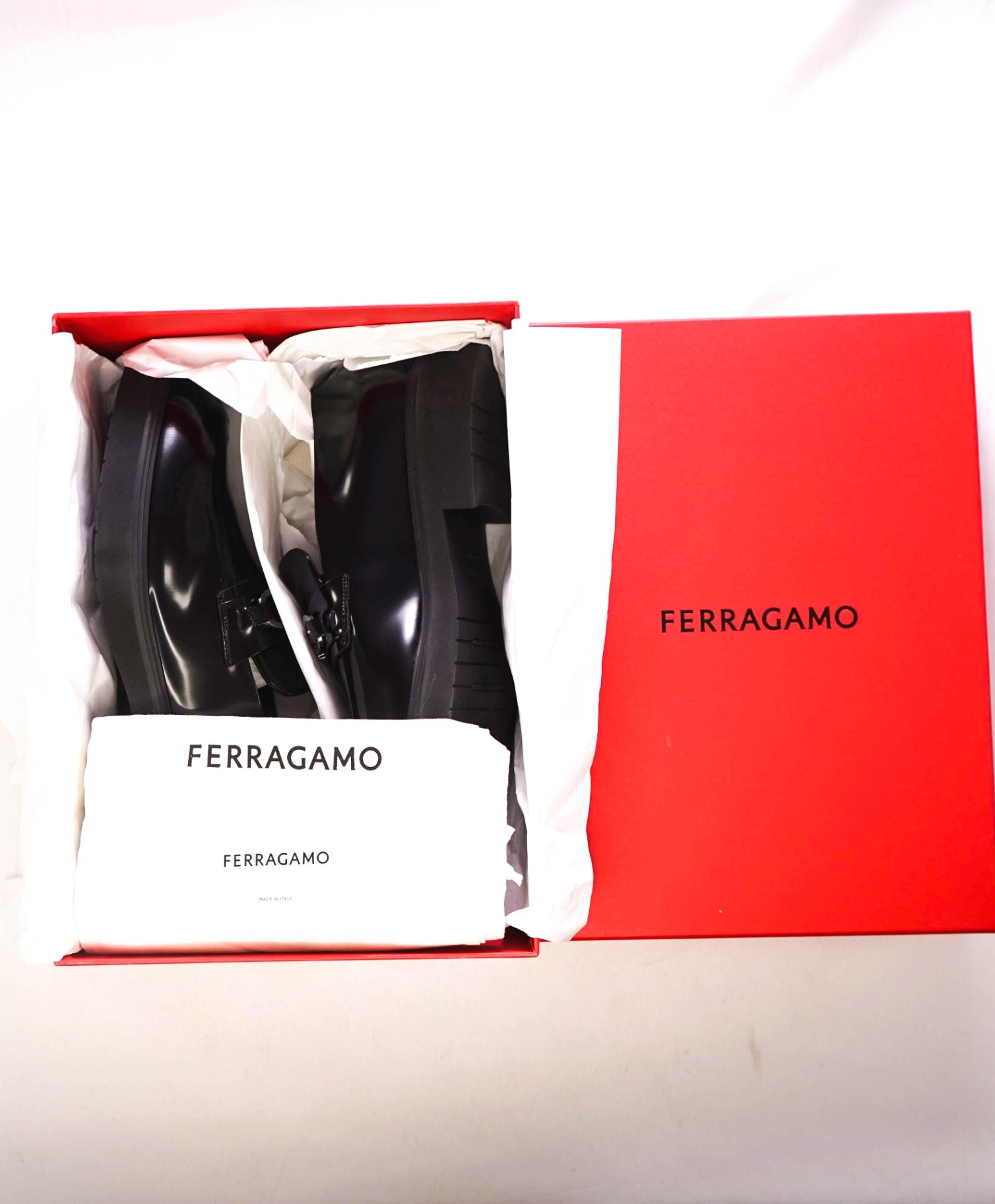 $1,150 FERRAGAMO - *FIORELLO* Black Leather Lug Sole Loafers - 12 M