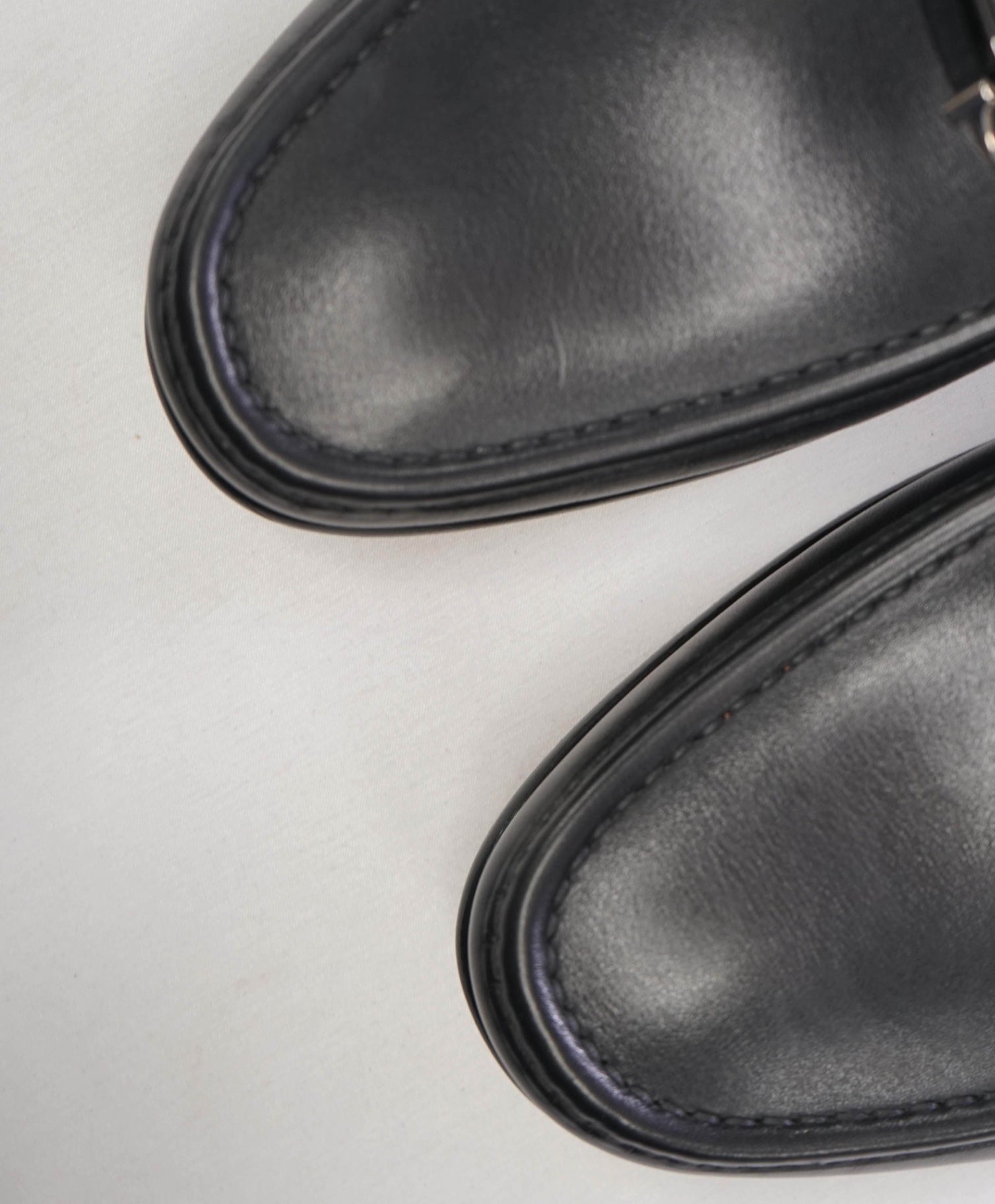$850 FERRAGAMO - "Rafael" Black Leather Loafers - 10 EE