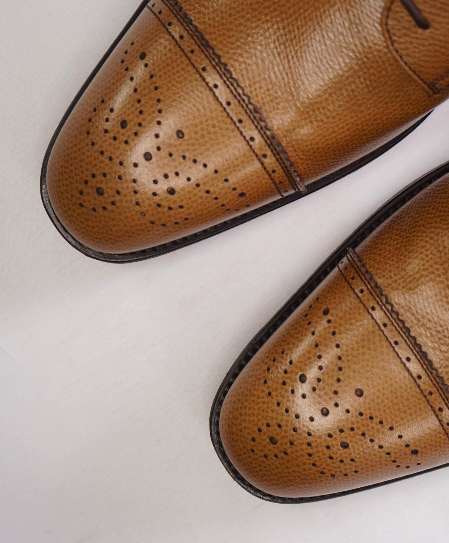 $850 FERRAGAMO Light Brown textured "MANTA" Oxfords 9.5 D