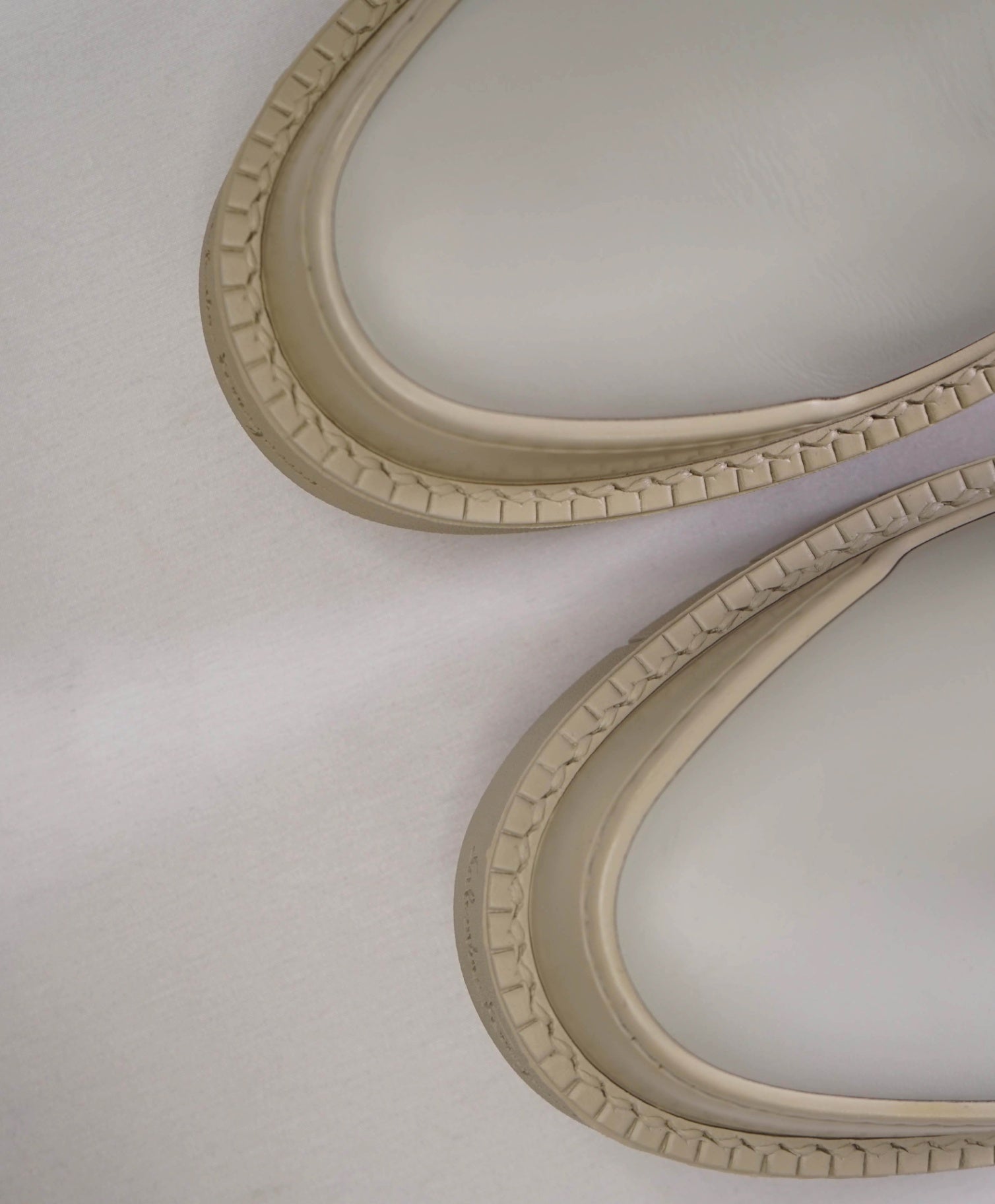 $1,050 FERRAGAMO - Light Gray/ Stone Ivory Derbies Shoes - 8 M