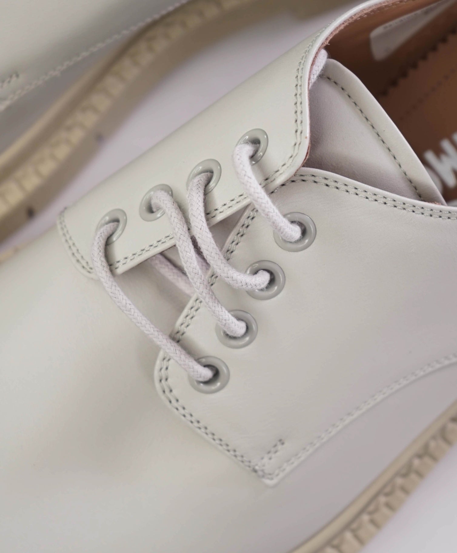 $1,050 FERRAGAMO - Light Gray/ Stone Ivory Derbies Shoes - 8 M