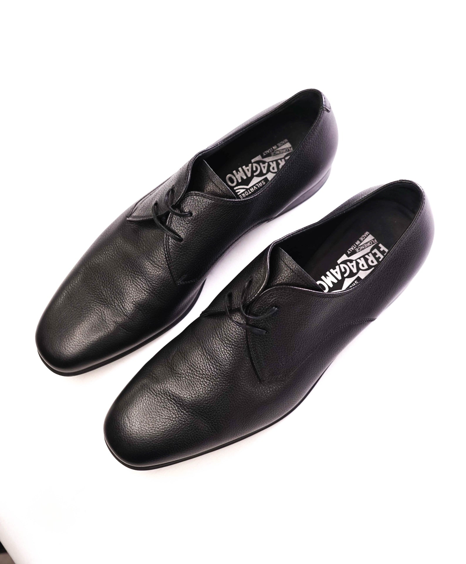 $850 Salvatore Ferragamo Black "FORTUNATO" Pebbled Leather 8 EE