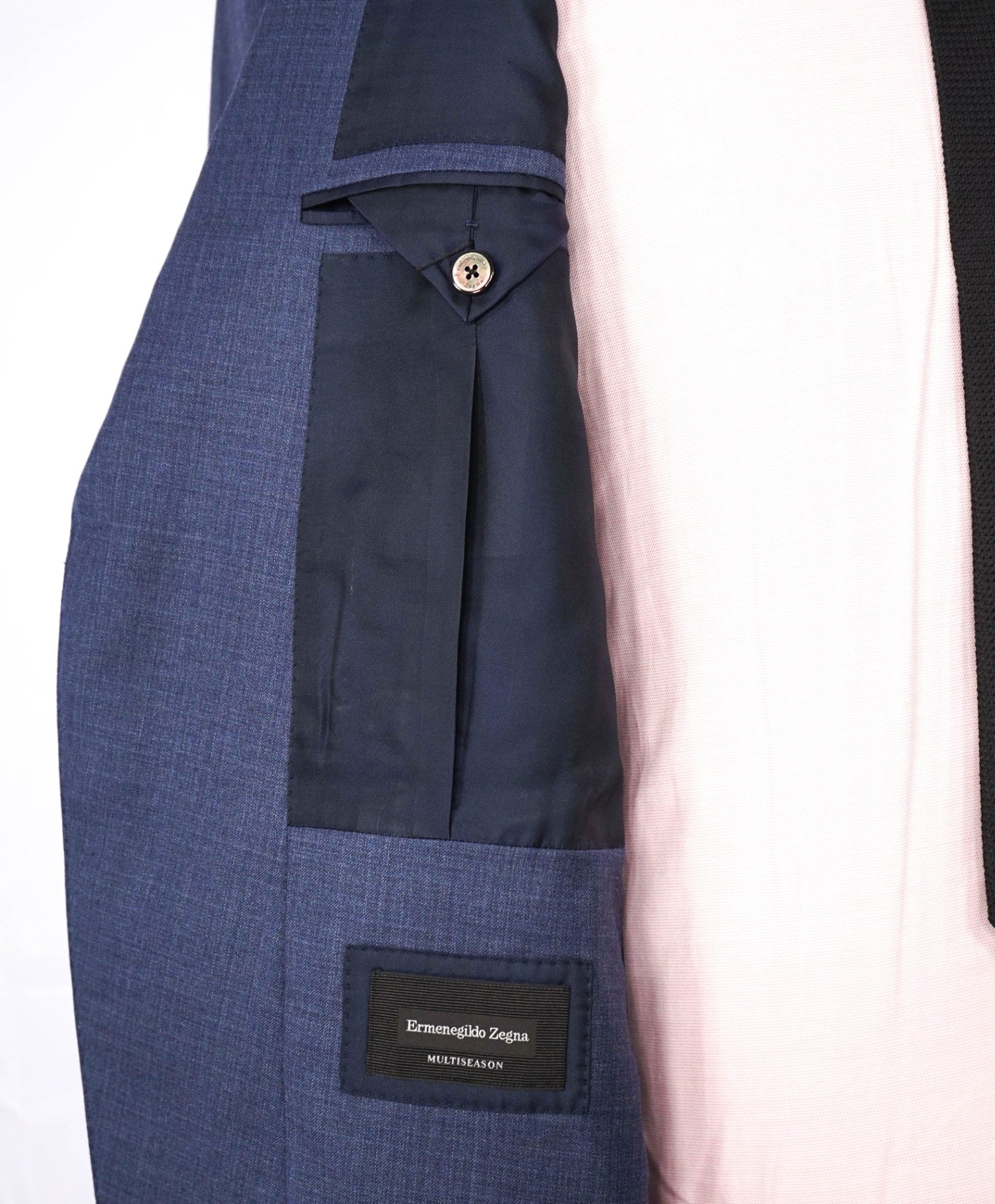 $3,250 ZEGNA - "MULTISEASON" Semi-Lined Blue Wool Suit - 42R