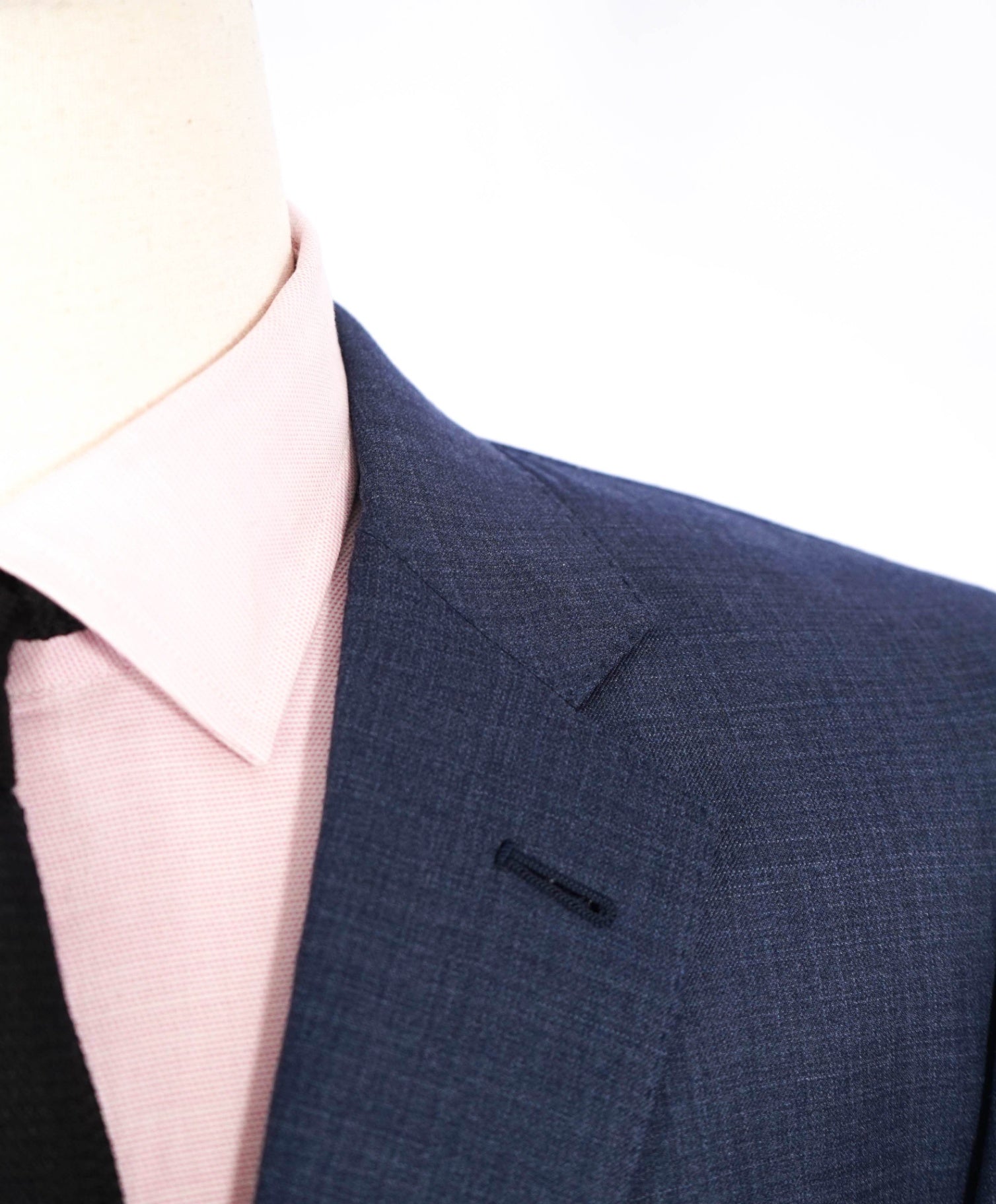 $3,250 ZEGNA - "MULTISEASON" Semi-Lined Blue Wool Suit - 42R