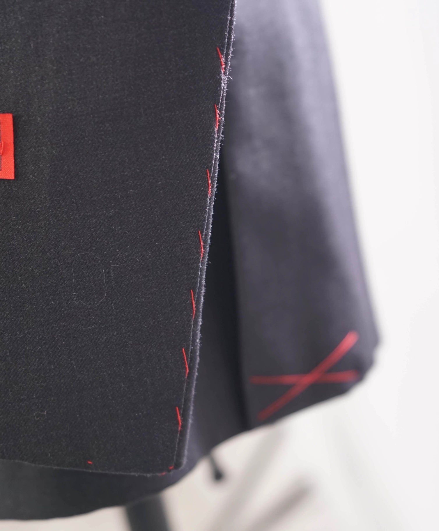 $3,995 ISAIA - Gray "AQUASPIDER" *CLOSET STAPLE* Coral Pin Suit -40R