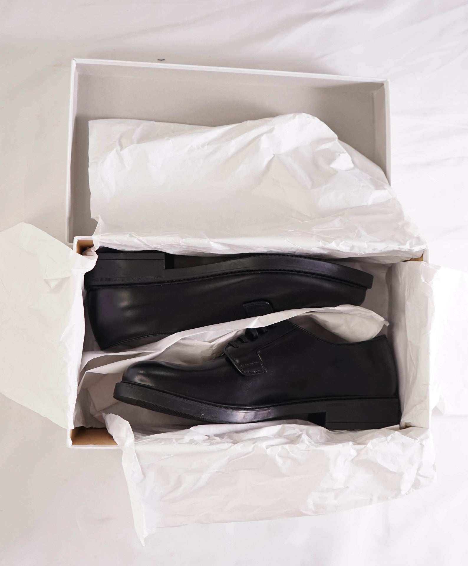 $1,150 PRADA - Black Brushed Leather Derby Lace-Ups - US 9 (UK8)