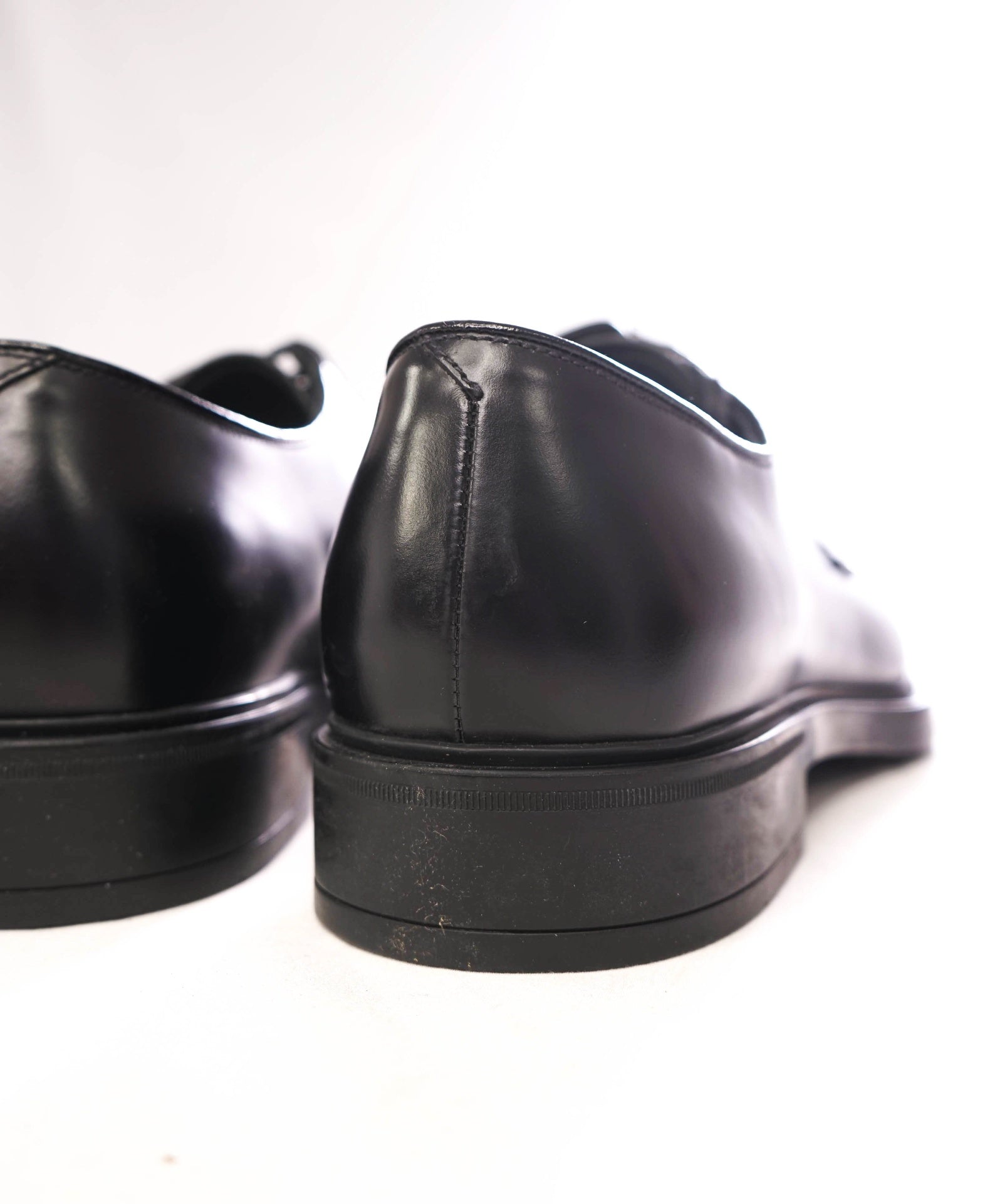 $1,150 PRADA - Black Brushed Leather Derby Lace-Ups - US 9 (UK8)