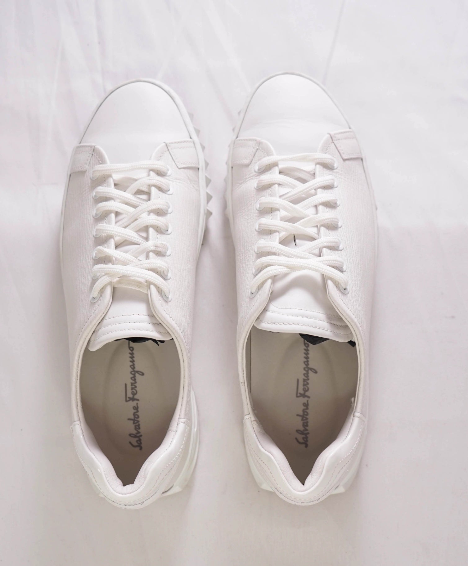$750 FERRAGAMO - White Sneakers Textured Leather - 9 M
