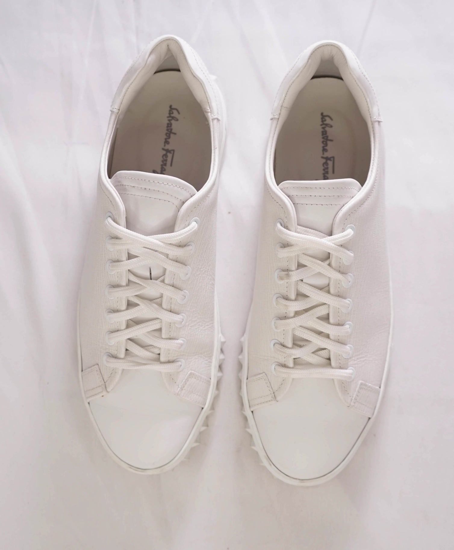 $750 FERRAGAMO - White Sneakers Textured Leather - 9 M