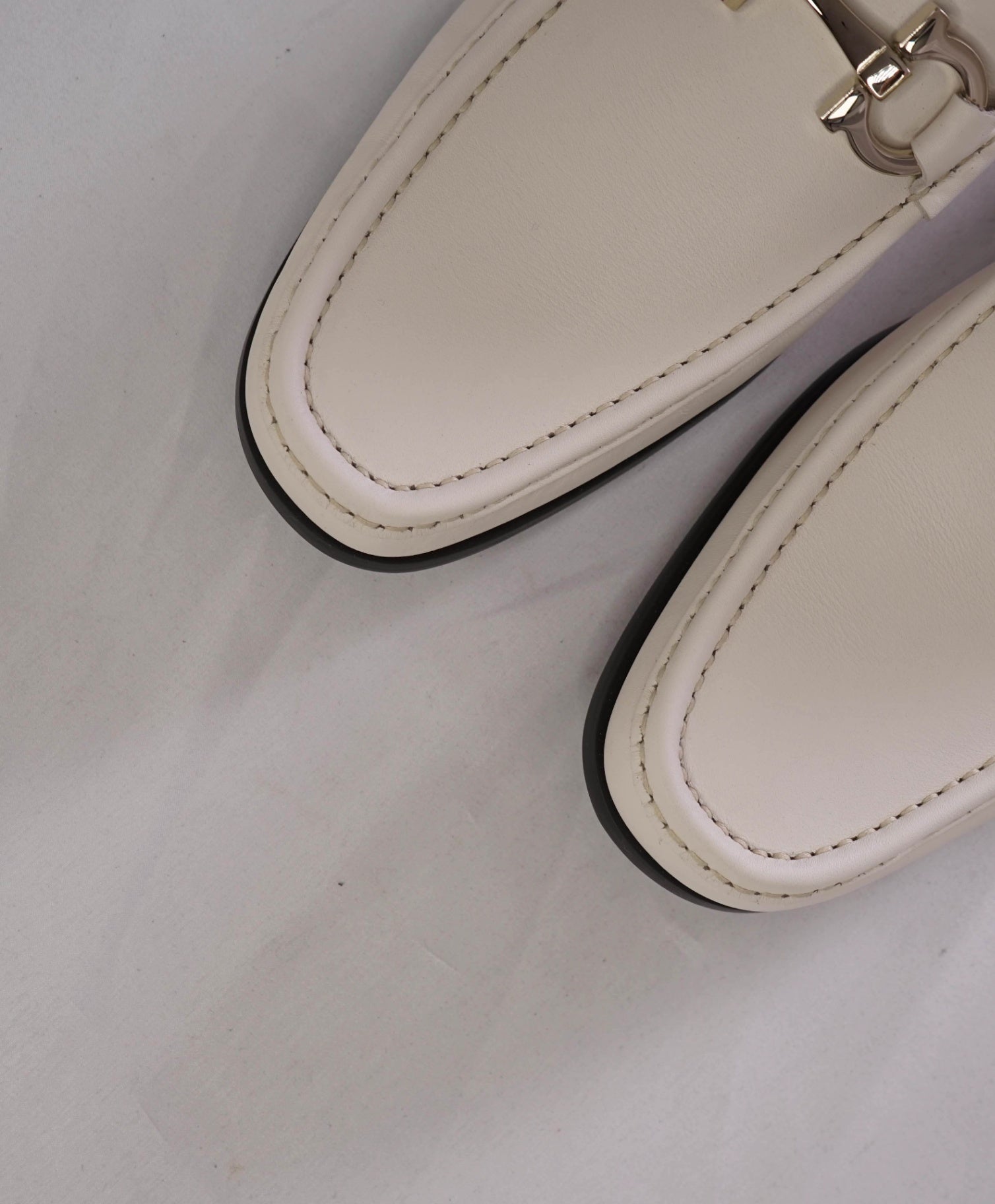 $850 FERRAGAMO - White "GRANDIOSO" Loafers Leather - 9.5 E
