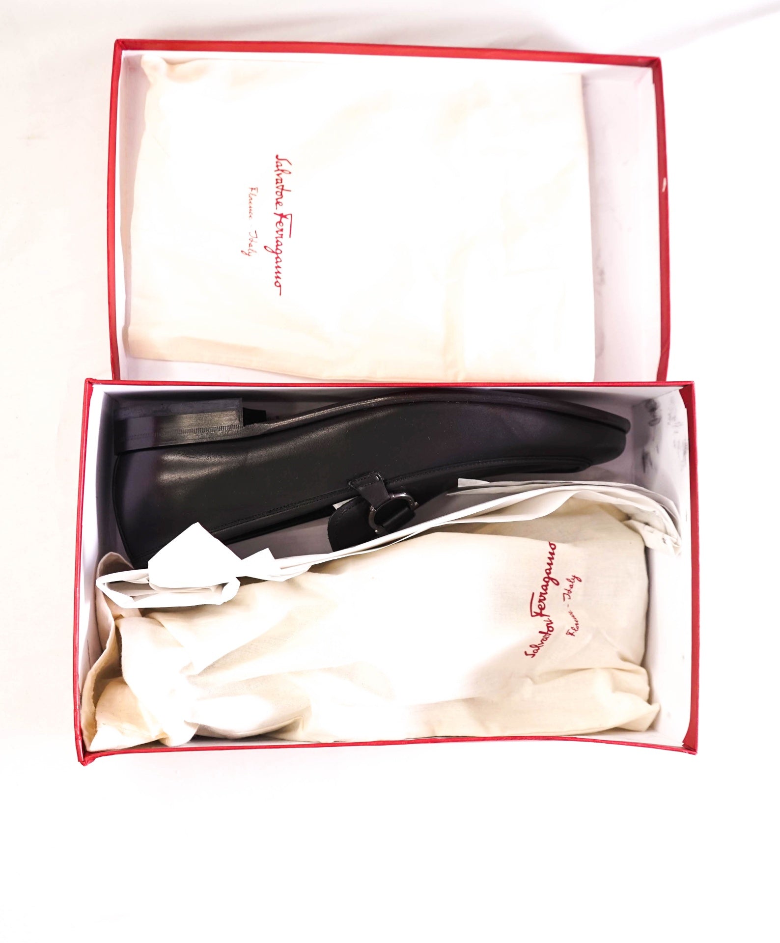 $950 FERRAGAMO - Black *NUTI* GANCINI Leather Loafers - 11 D