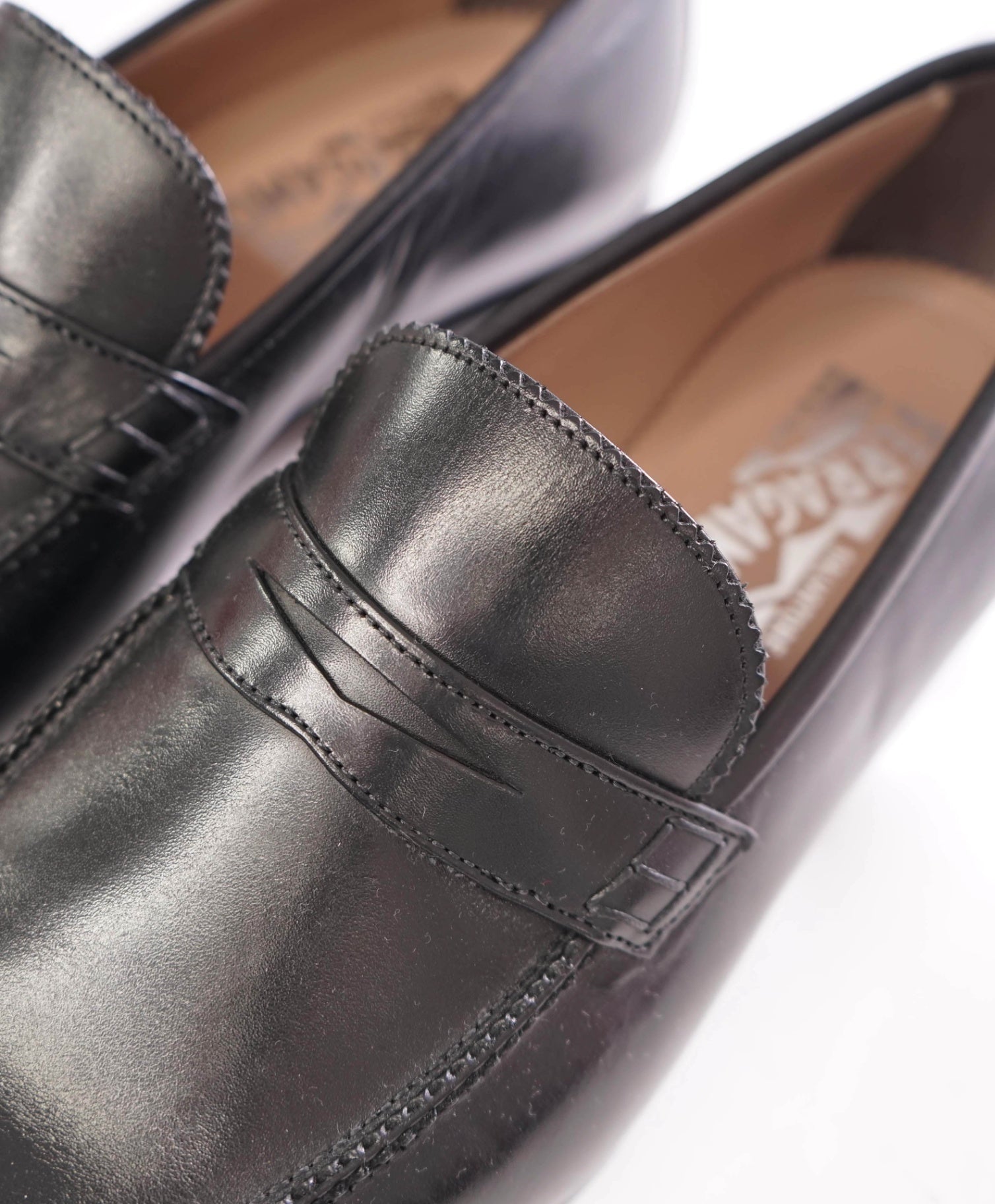 $850 SALVATORE FERRAGAMO - Black "LORD" Leather Loafers - 8 3E