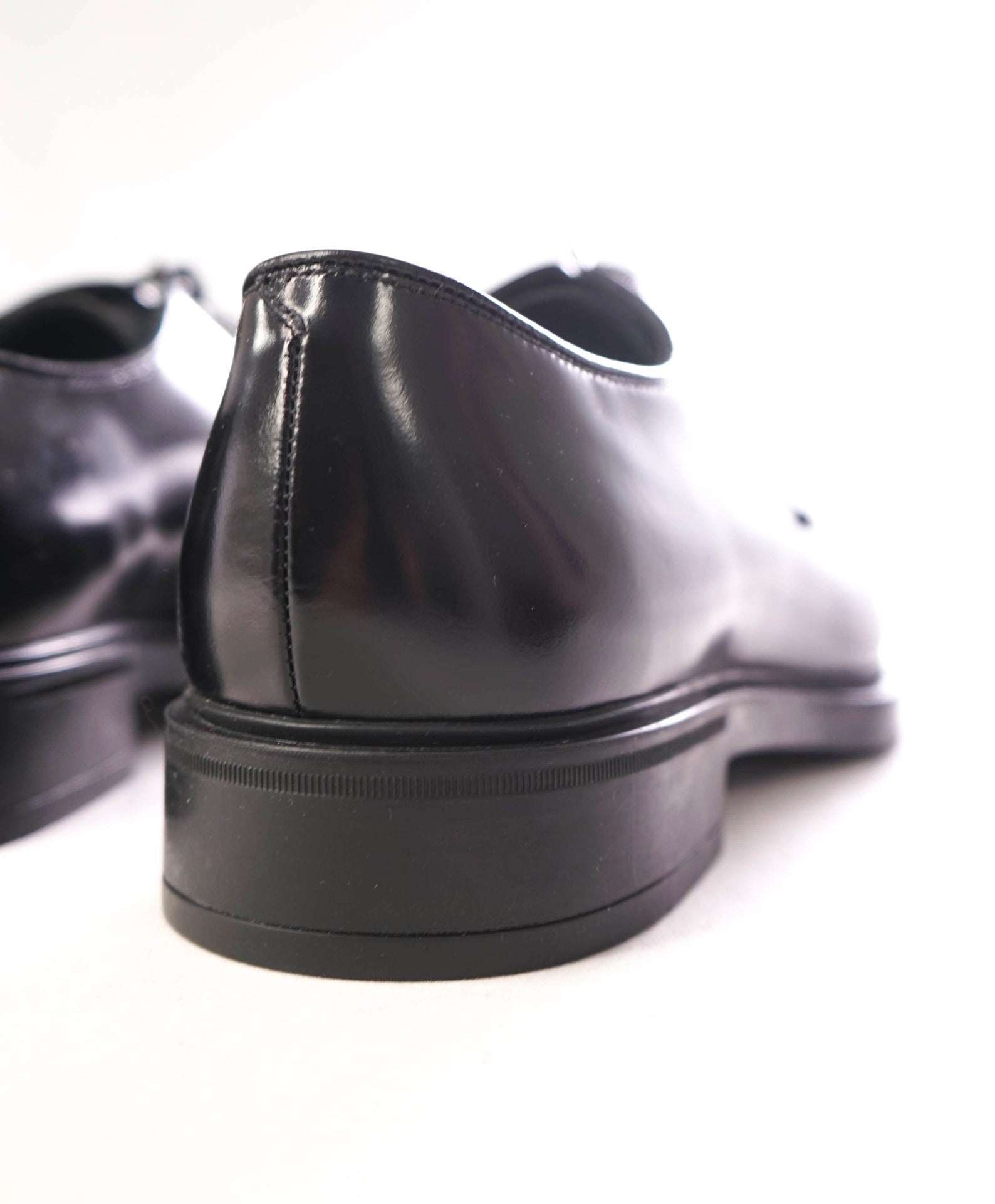 $1,150 PRADA - Black Brushed Polished Leather Derby Lace-Ups - 9 US (8 Prada)