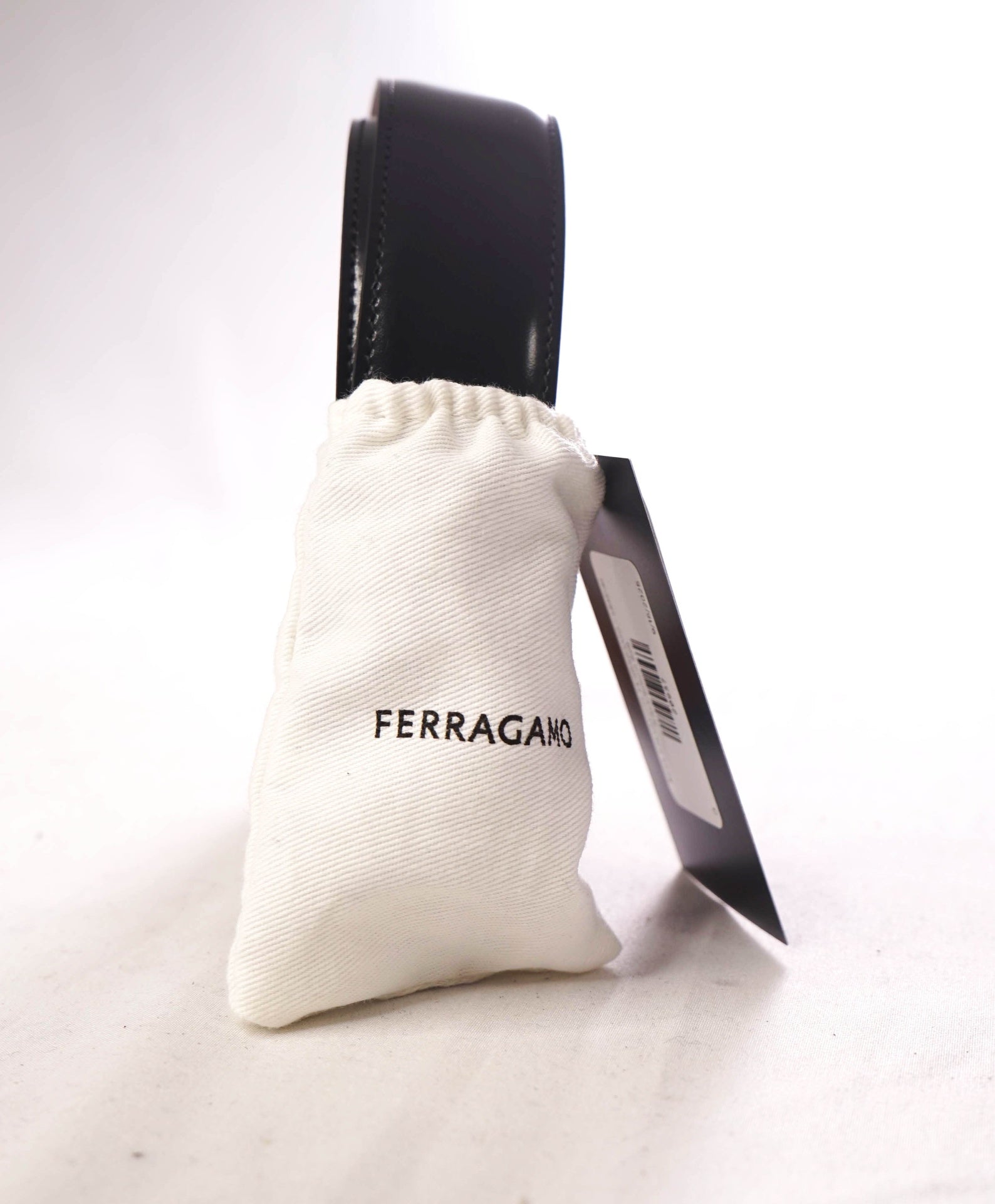 $535 FERRAGAMO - Reversible Leather Black/Brown Belt - 40W