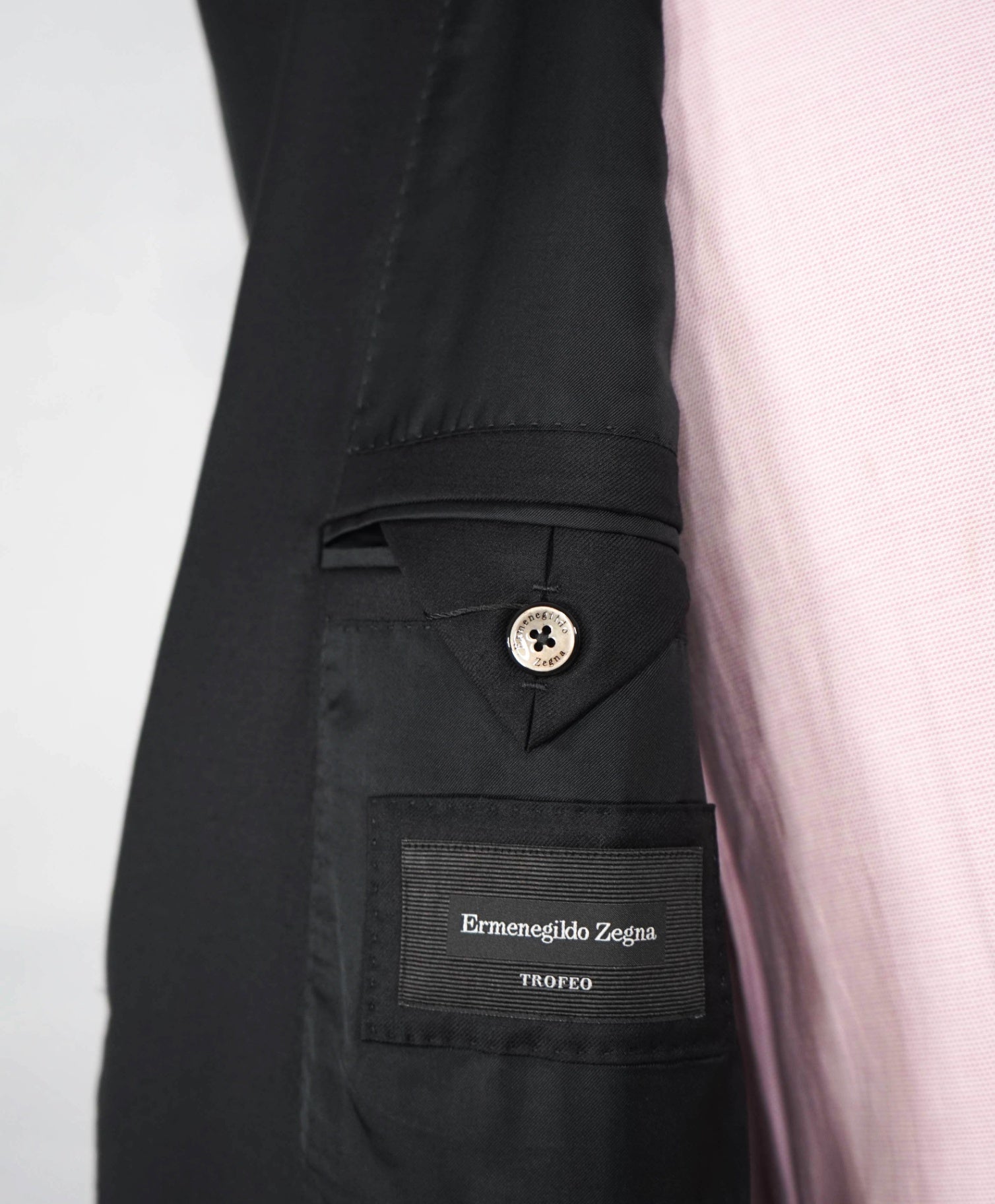$4,590 ERMENEGILDO ZEGNA - Solid Black "TROFEO" Wool Suit - 42L