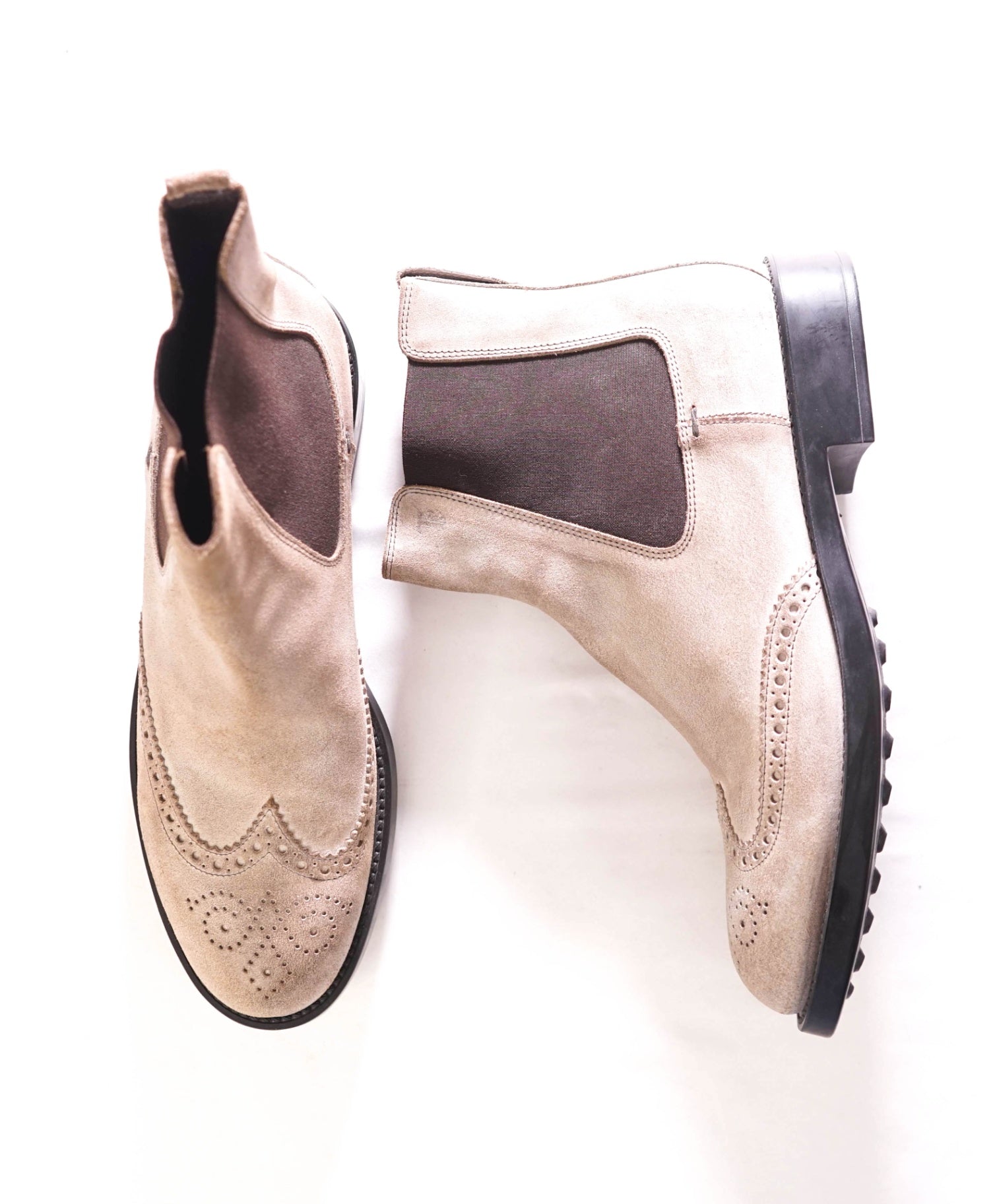 $1,045 TOD'S - Suede Neutral Stone Wingtip Chelsea Boots - US 9.5 (UK8.5)