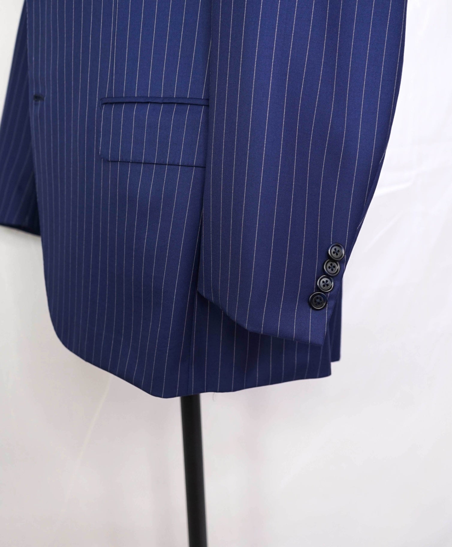 $6,000 BRIONI - Navy Blue "Super pPinstripe "Super 160's" Wool - 42R