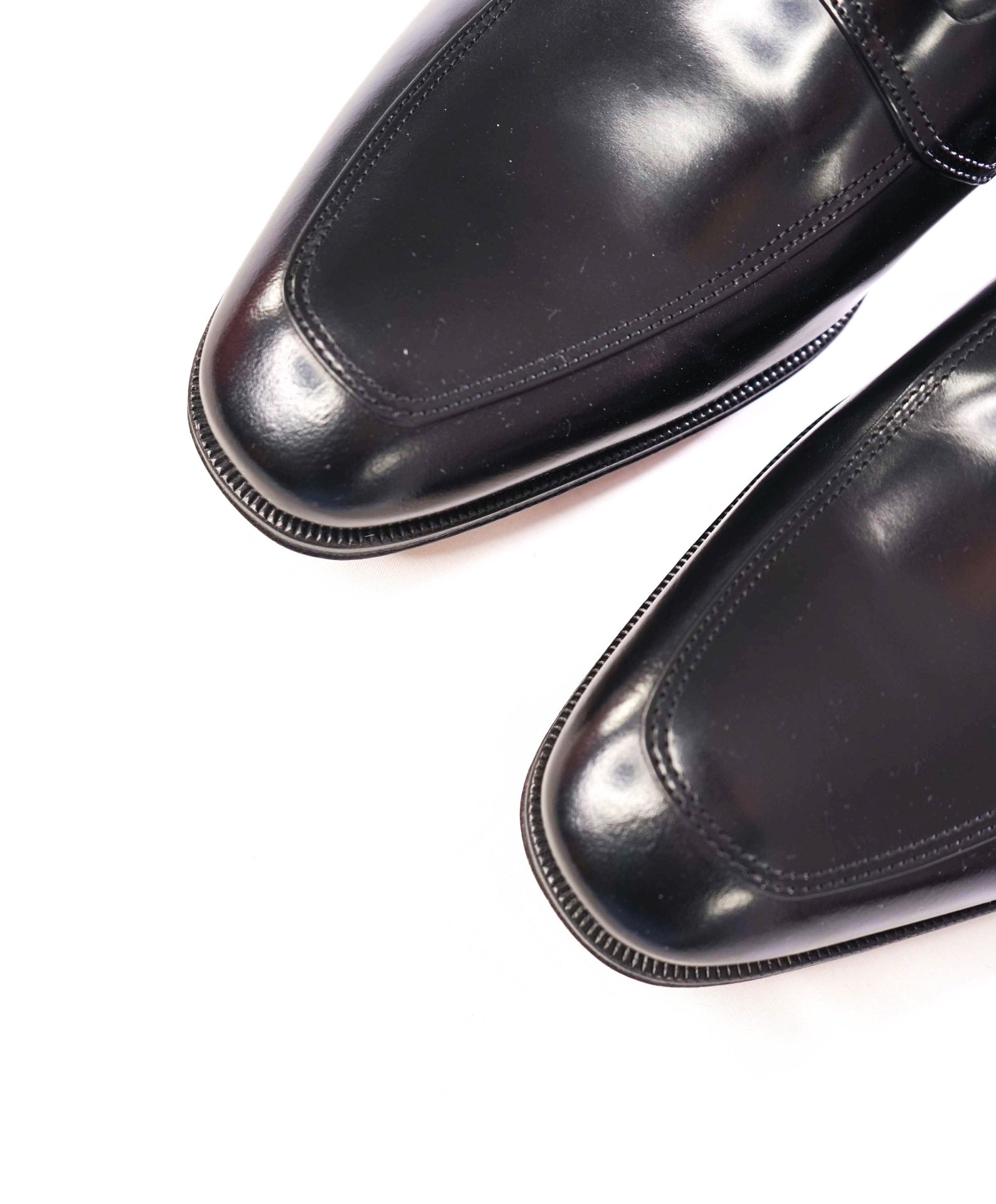 $850 FERRAGAMO - Leather Black "LIONEL" Penny Loafers - 8 3E