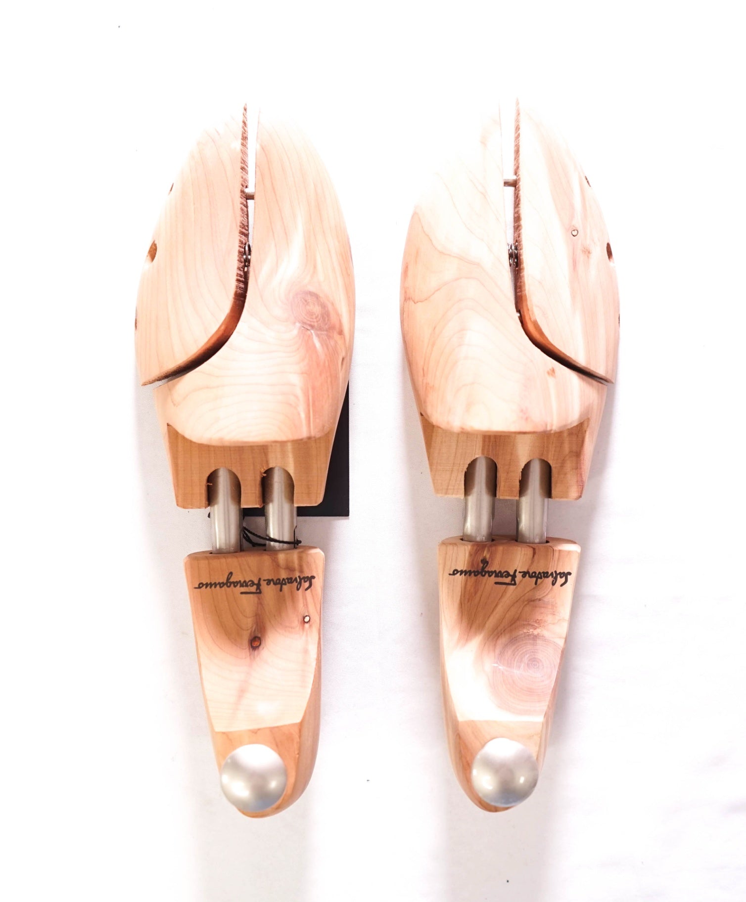 SALVATORE FERRAGAMO - Cedar Shoe Tree - US 7 (40EU)