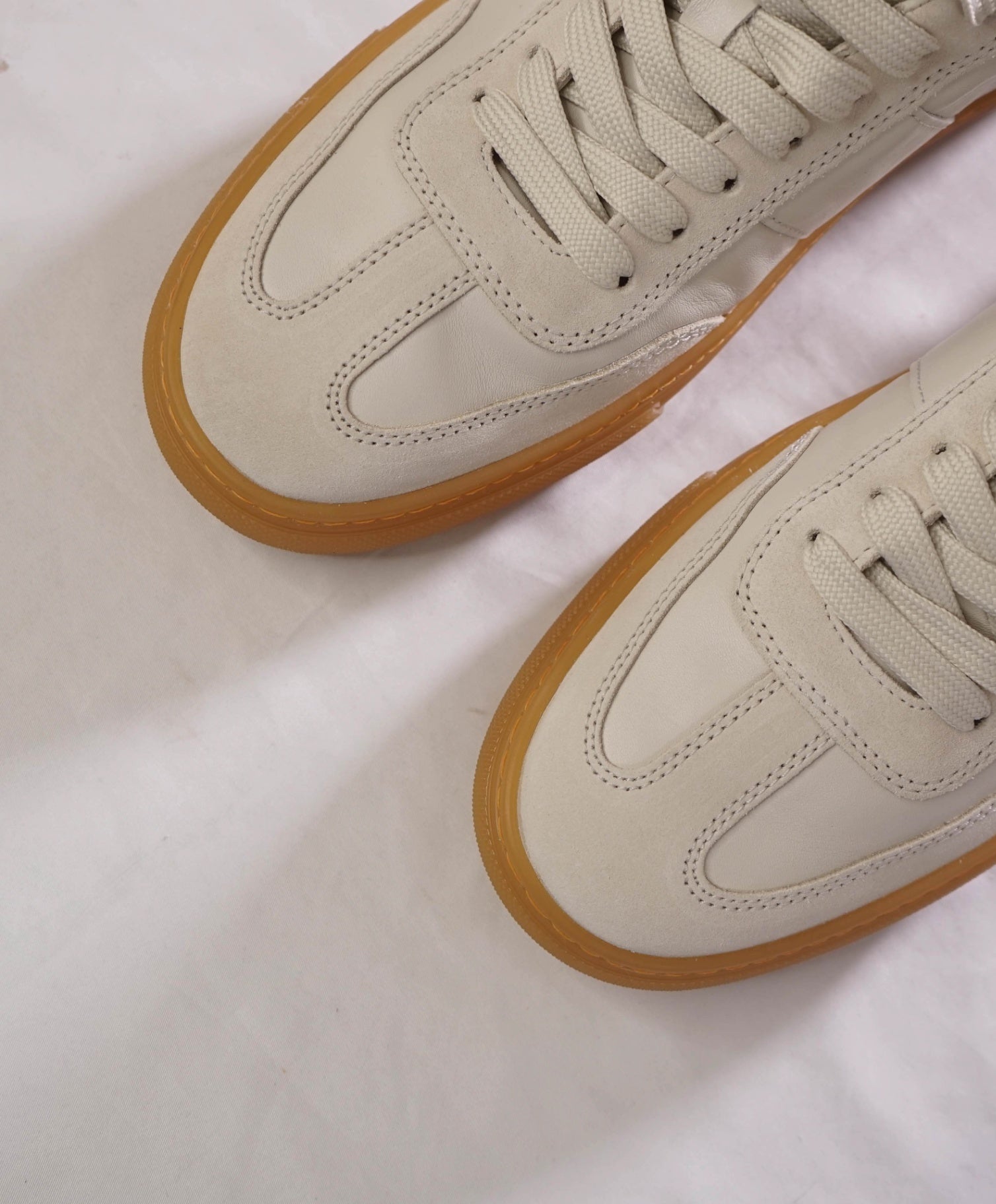 $700 TOD'S - Leather/Suede Ivory White Sneakers - US 9.5 (UK8.5)