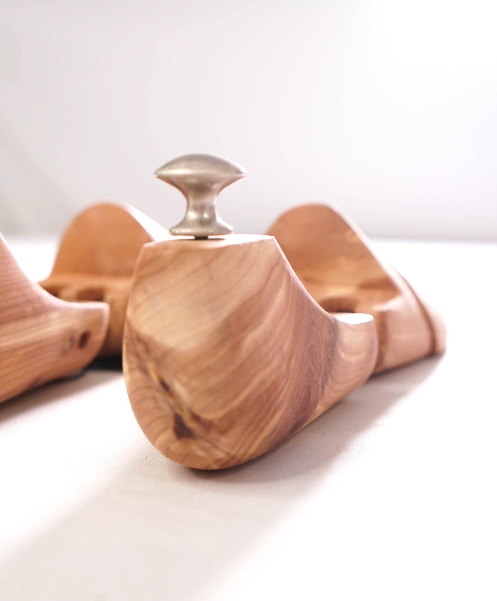 SALVATORE FERRAGAMO - Cedar Shoe Tree - US 7 (40EU)