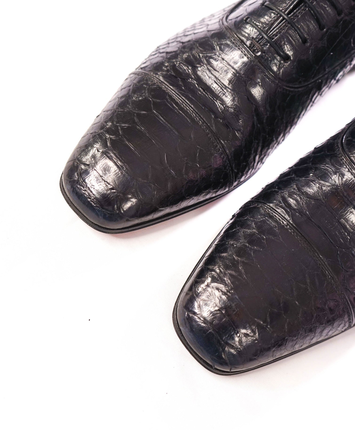 $1,800 CHRISTIAN LOUBOUTIN - Python Skin Black Oxfords - US 10.5 (43.5EU)