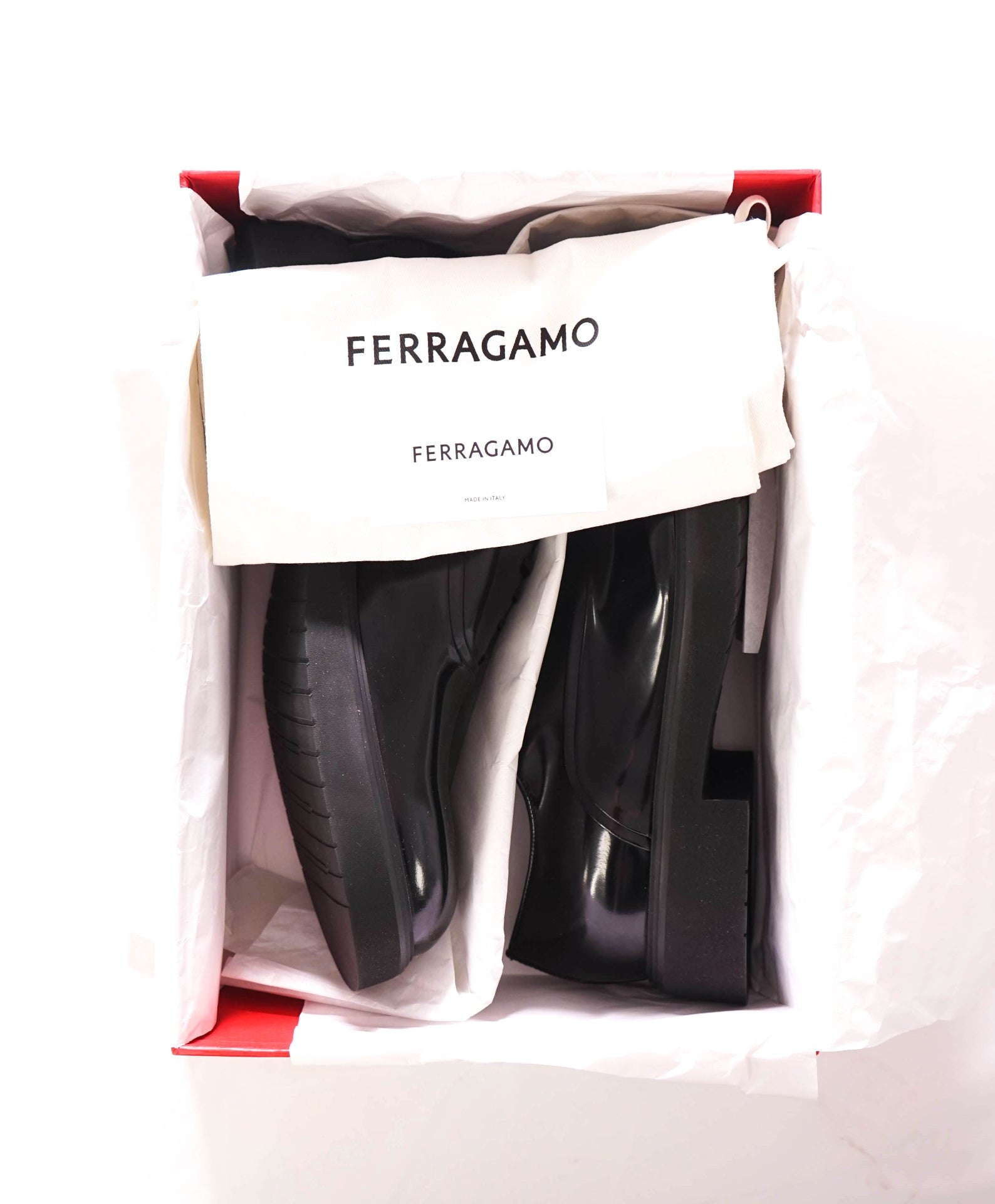 $950 FERRAGAMO - Leather Black "FIORINO" Lug Sole Oxfords - 10.5 M