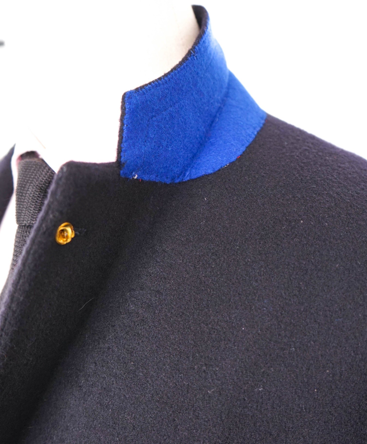 $6,995 ISAIA - Wool Solid Navy Blue Overcoat Coat - 42R