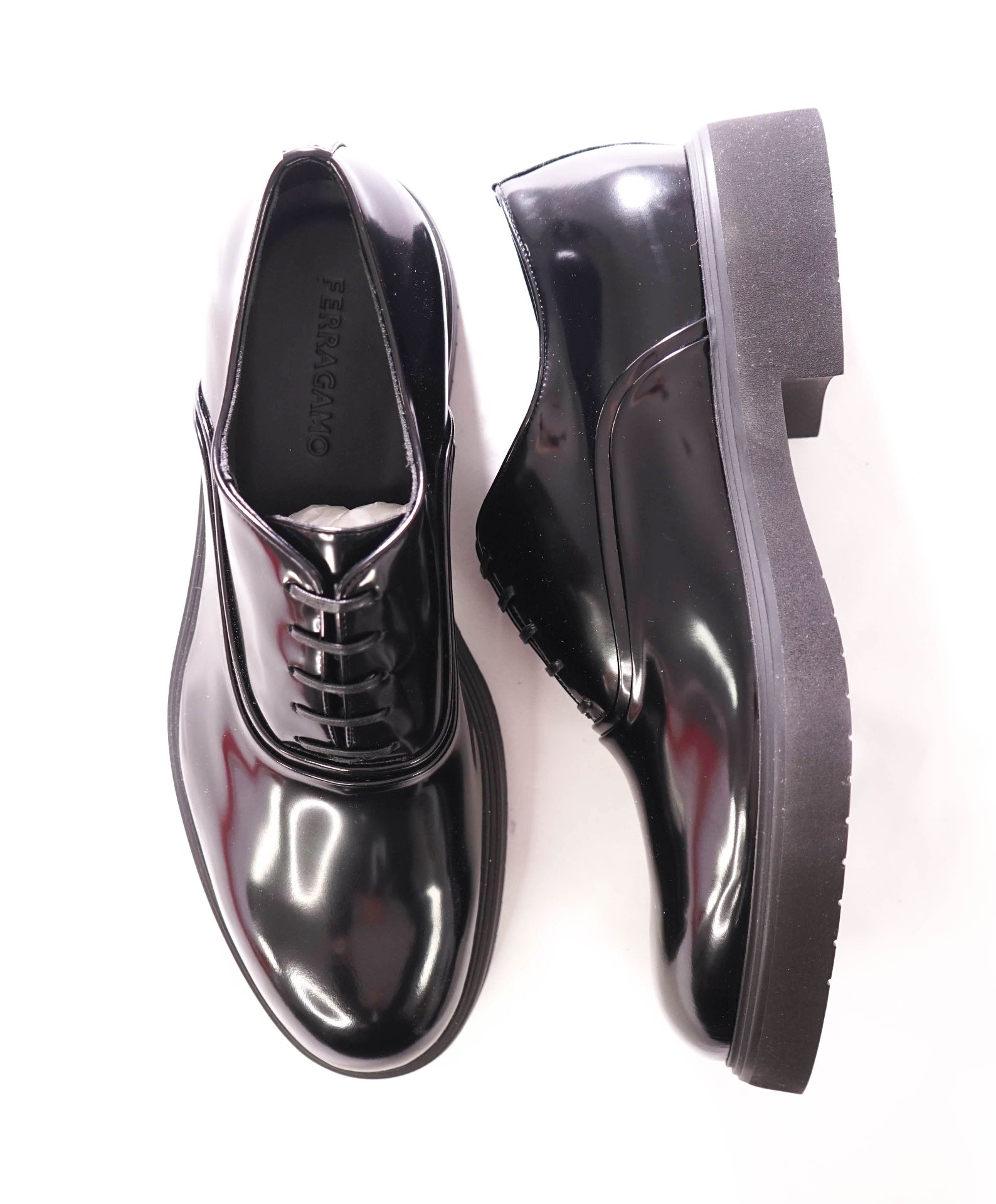 $950 FERRAGAMO - Leather Black "FIORINO" Lug Sole Oxfords - 11.5 M