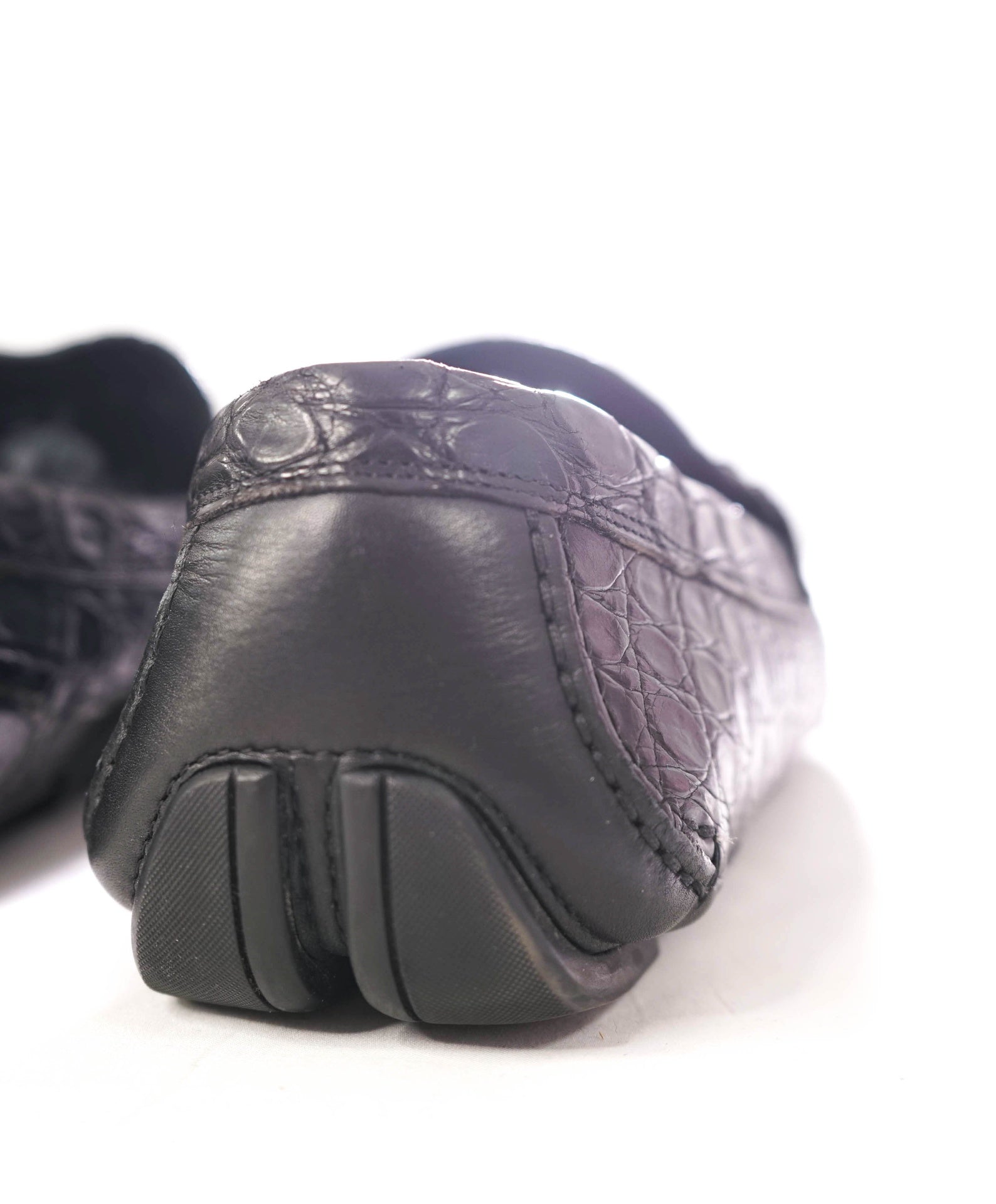 $2,200 FERRAGAMO - "Crocodile Skin" Black Sardegna Loafers - 11 D