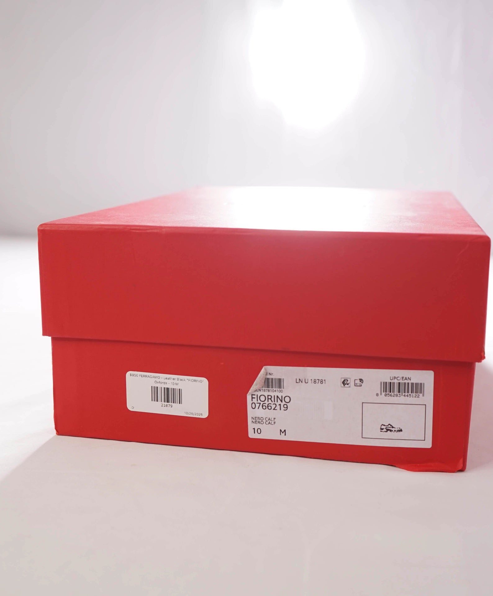 $950 FERRAGAMO - Leather Black "FIORINO" Lug Sole Oxfords - 10 M