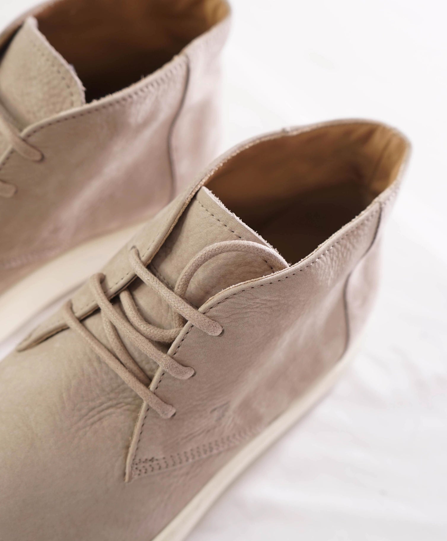 $750 TOD'S - Suede Gray Chukka boots - US 8 (7UK)