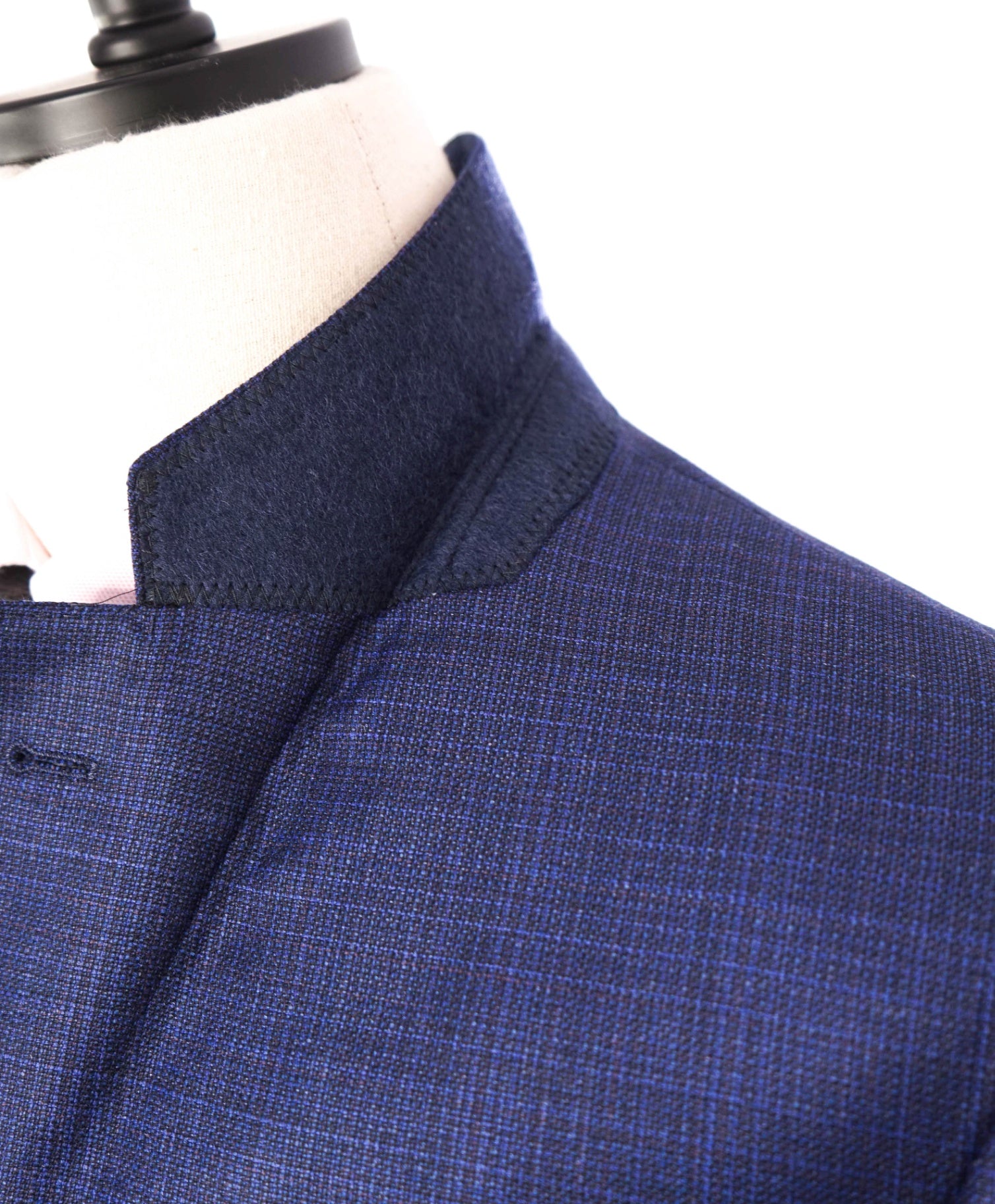 $1,595 EMPORIO ARMANI - Wool Blue Abstract Plaid "G Line" Blazer - 42R