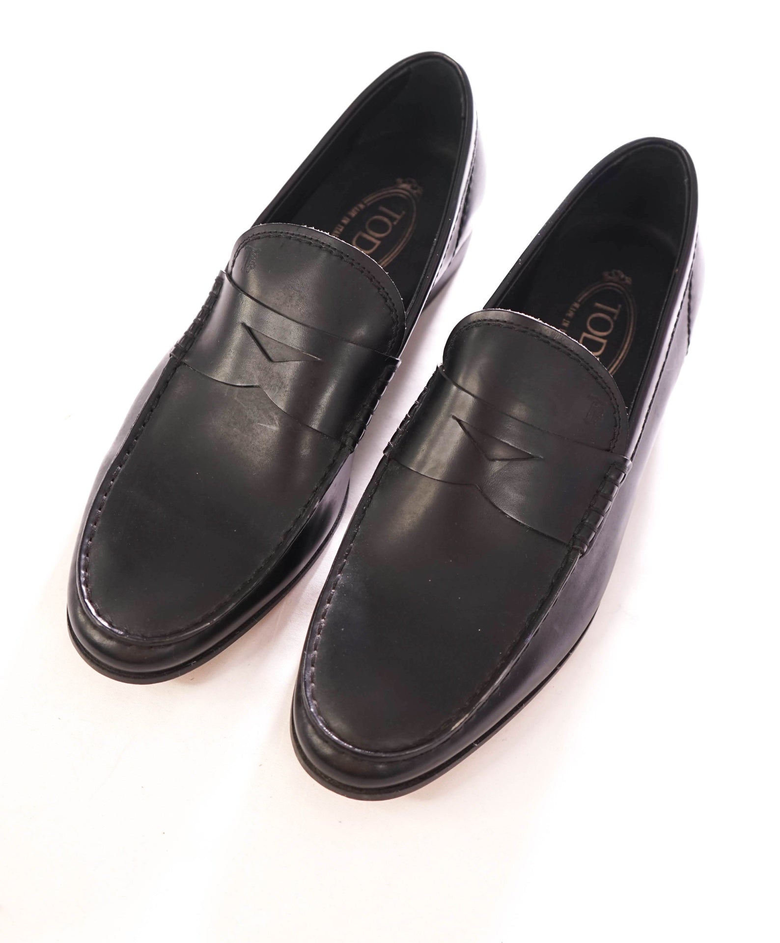 $675 TOD'S - "BOSTON" Matte Aged Finish Leather Black Loafers - US 9 (UK8)