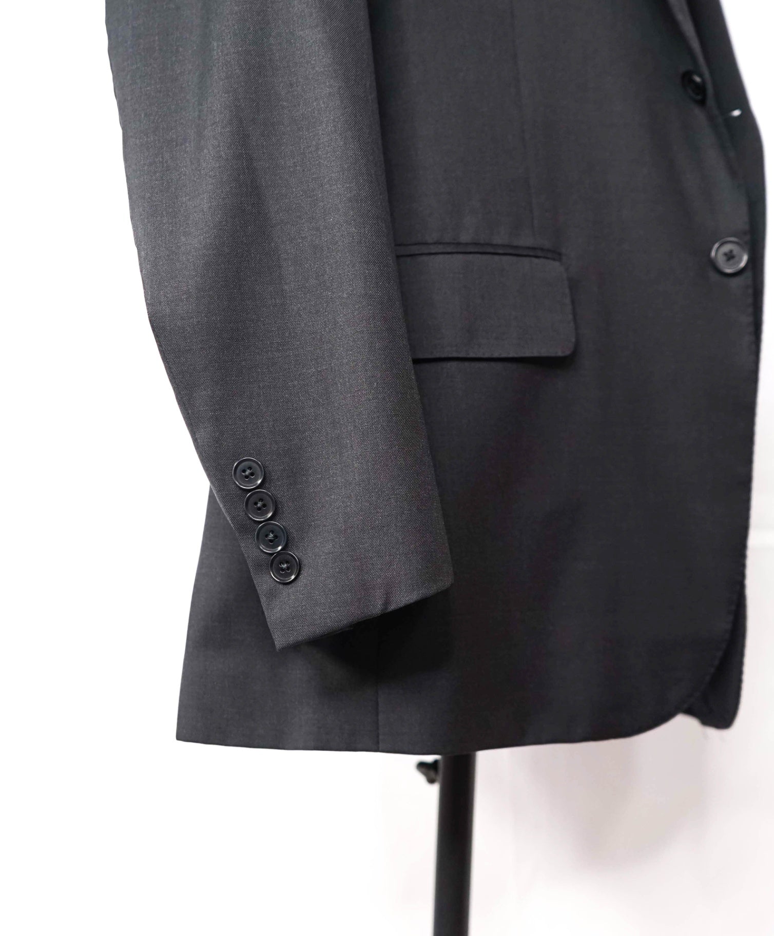 $3,750 ISAIA - AQUASPIDER Wool Solid Dark Gray Suit - 42R