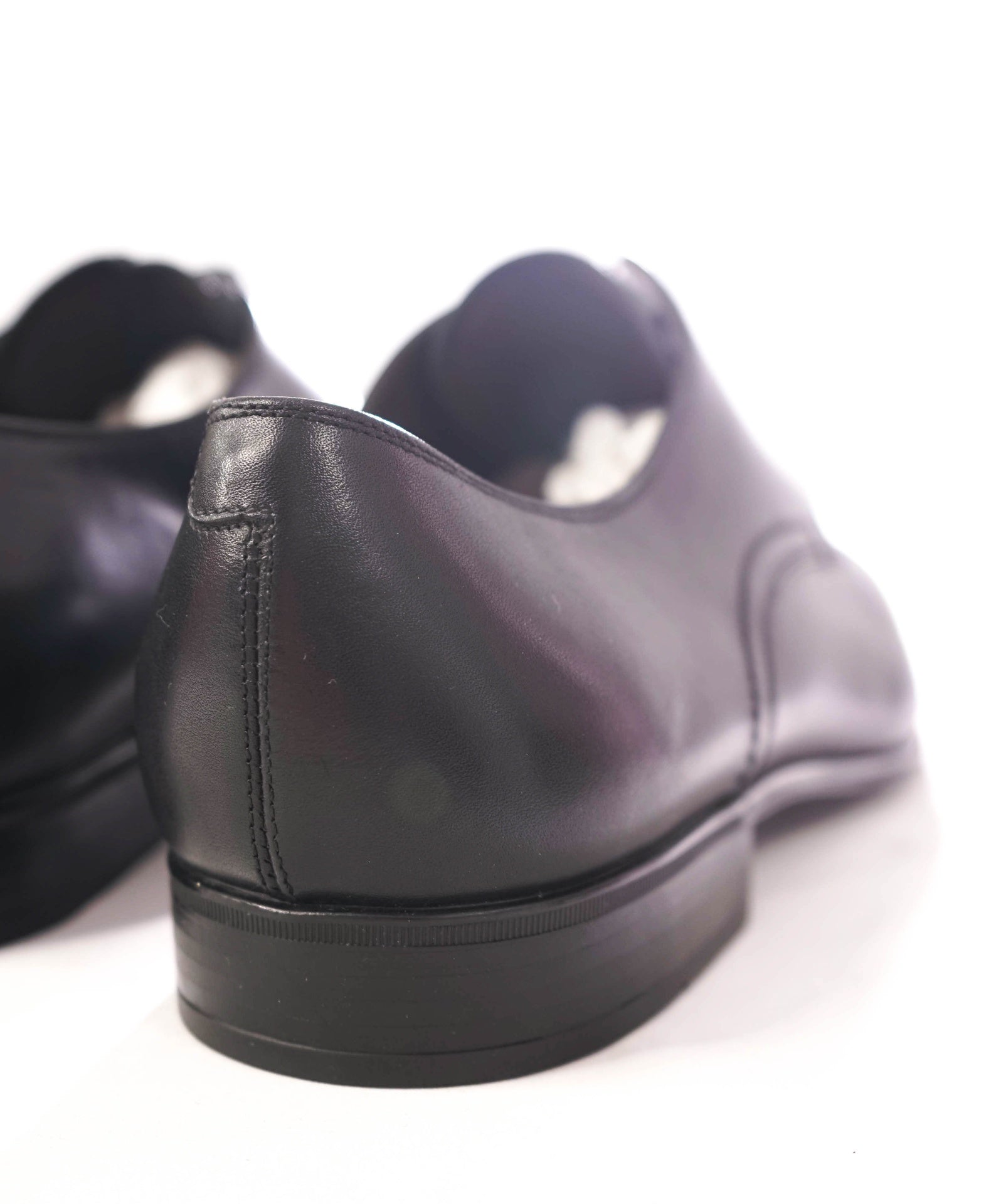 $895 FERRAGAMO - Leather Black "ANDREA" Classic Derby - 12 3E