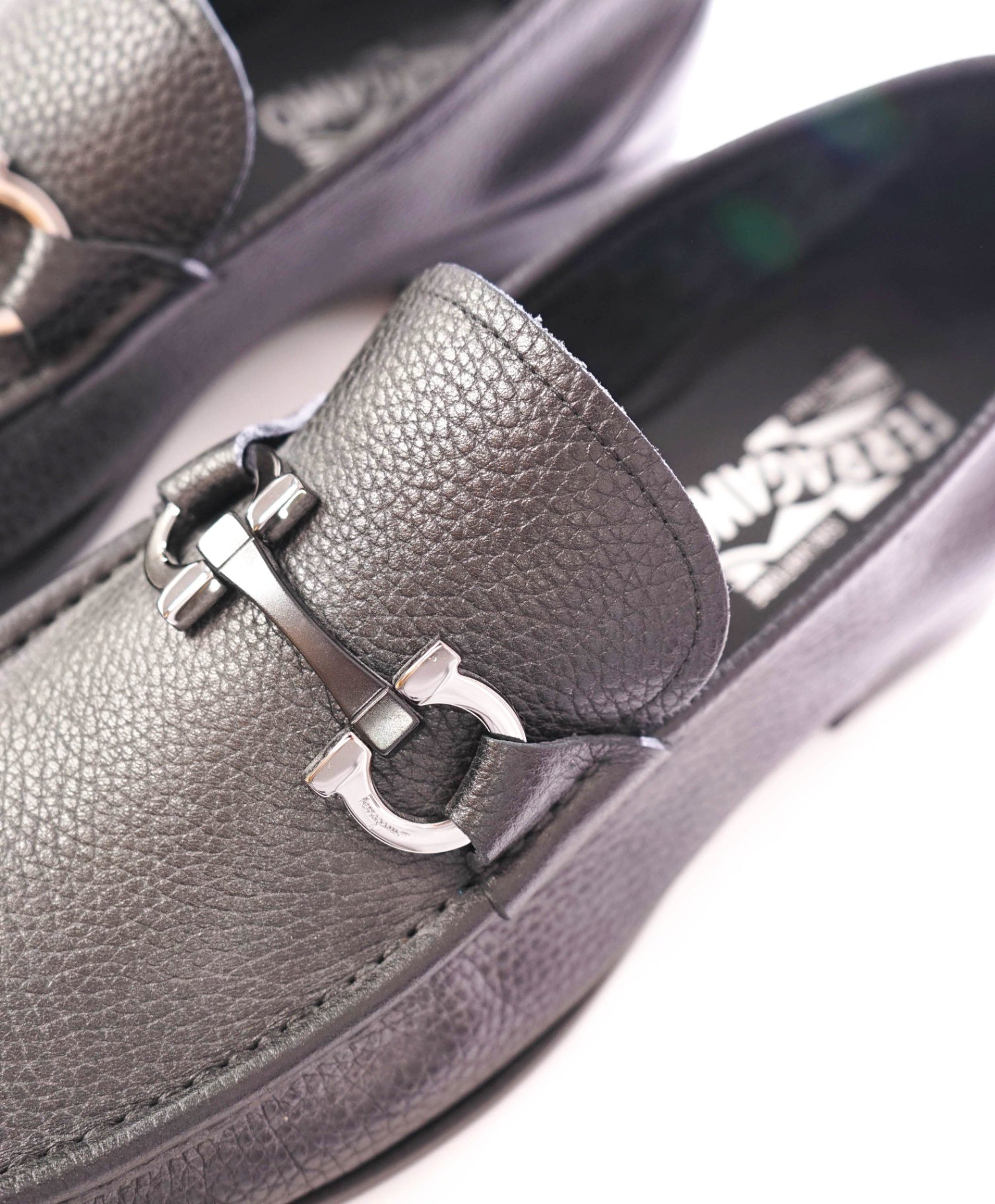 $850 SALVATORE FERRAGAMO - Leather Black Pebbled Loafers - 11 D