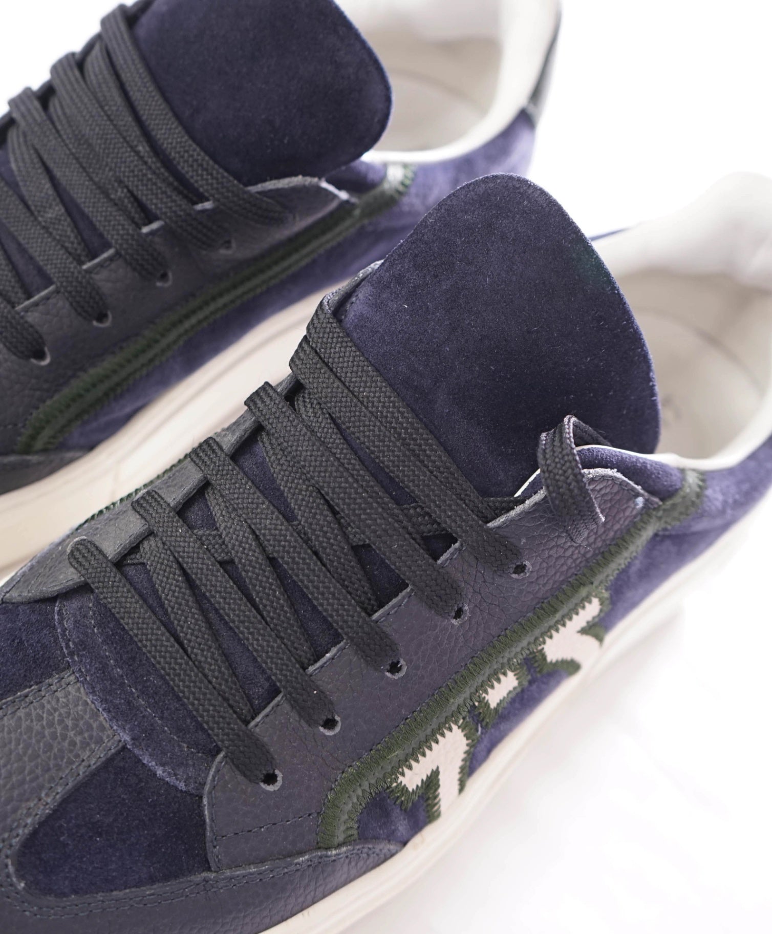 $795 FERRAGAMO - "BORG 5" Leather Blue & Green Sneakers - 8.5 M