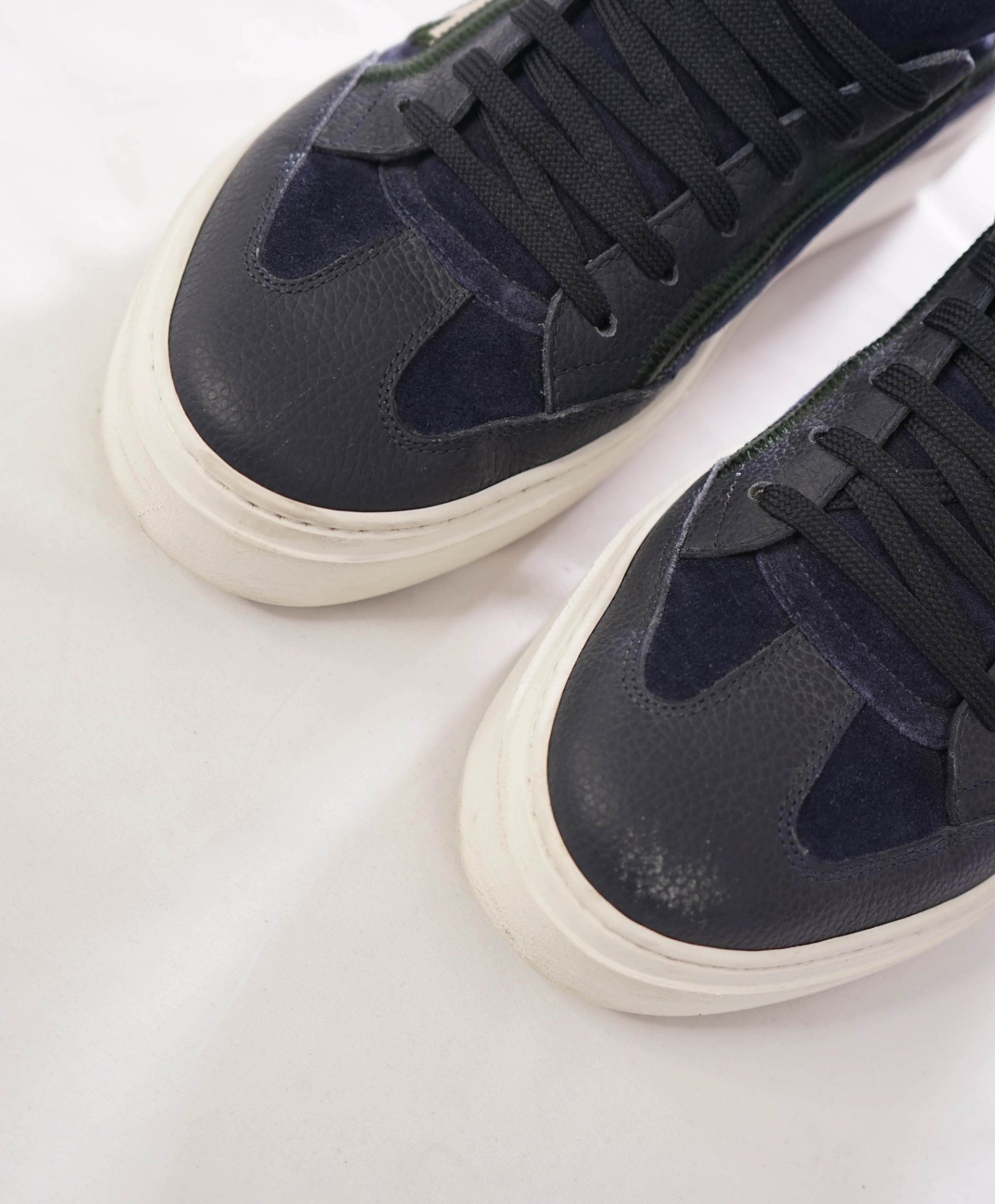 $795 FERRAGAMO - "BORG 5" Leather Blue & Green Sneakers - 8.5 M