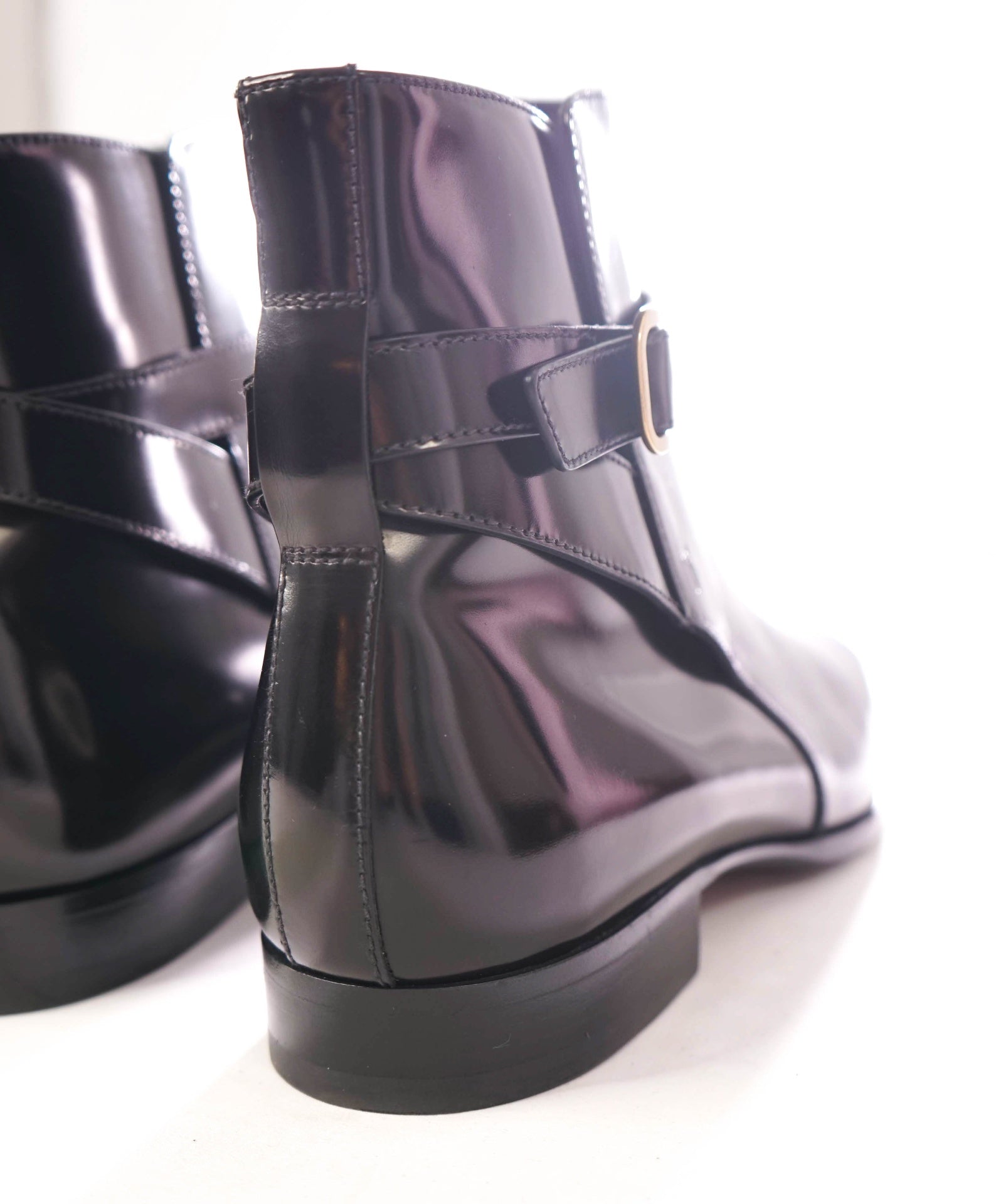 $1,195 TOD'S - Leather Black Gold Engraved Buckel Boots - US 10 (9UK)