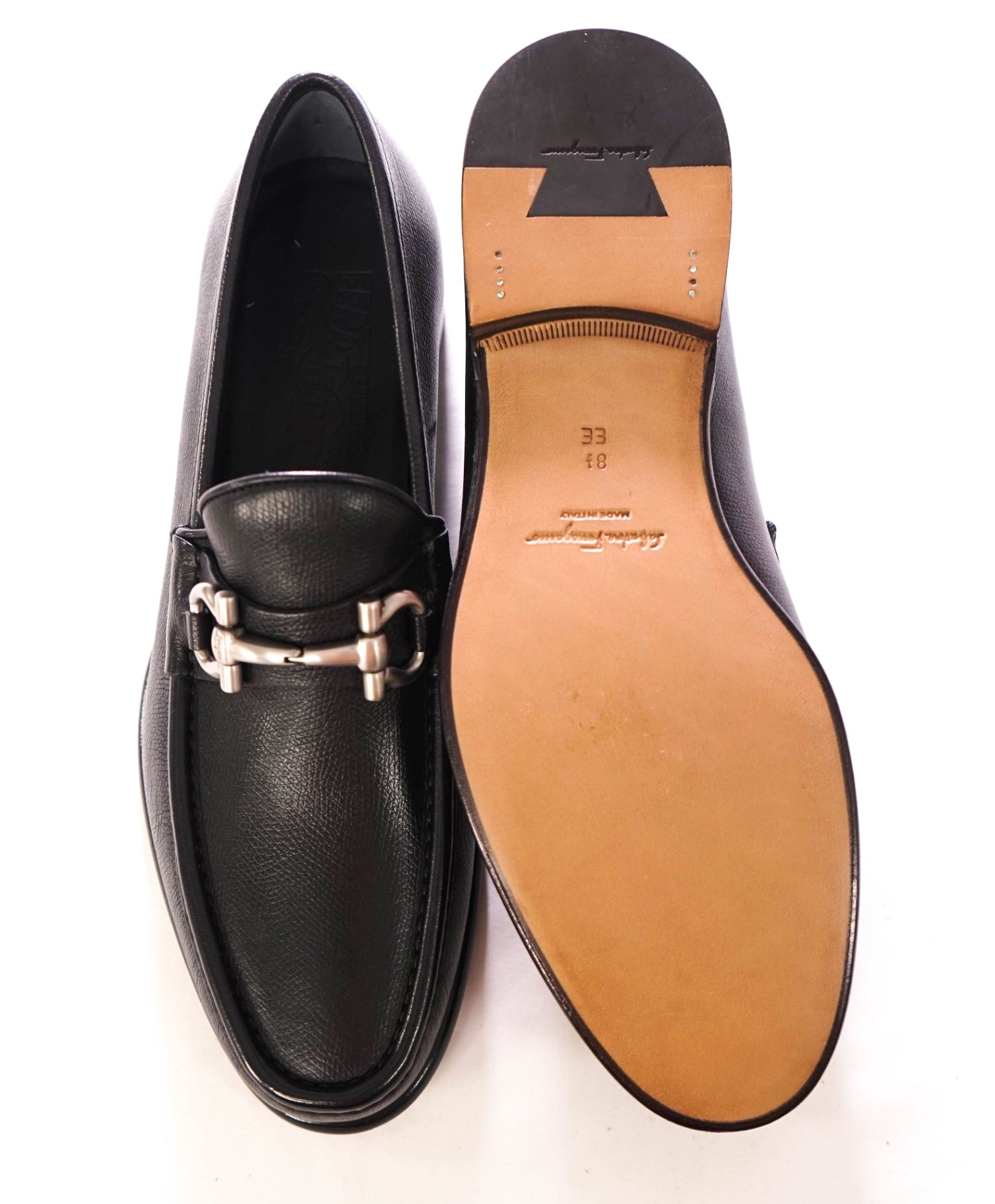 $895 FERRAGAMO - Black Leather "MASON" Pebbled Loafers - 8.5 EE