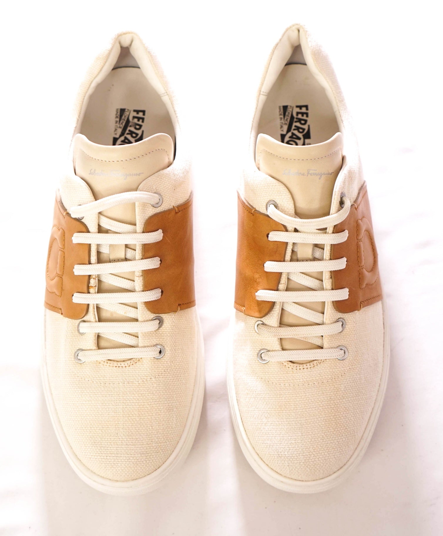 $850 FERRAGAMO - Neutral GANCINI Logo Sneakers - 12 M