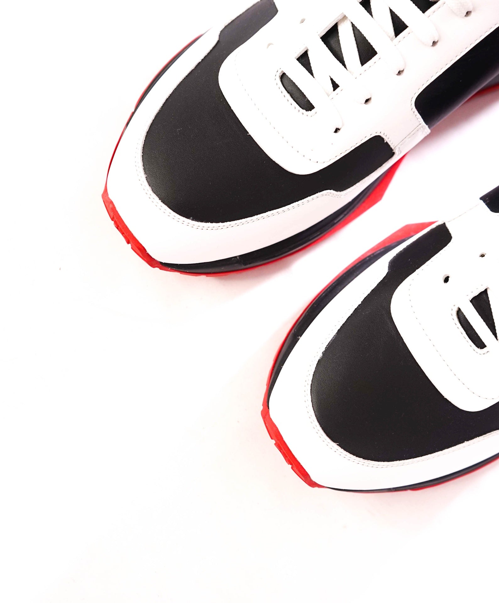 $950 FERRAGAMO - Leather Black/Red "Brooklyn" Sneakers - 9 M