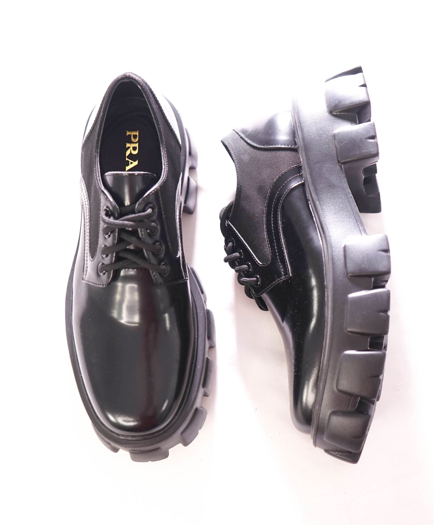 $1,270 PRADA - Leather Black Lug Sole derby - US 11 (44EU)