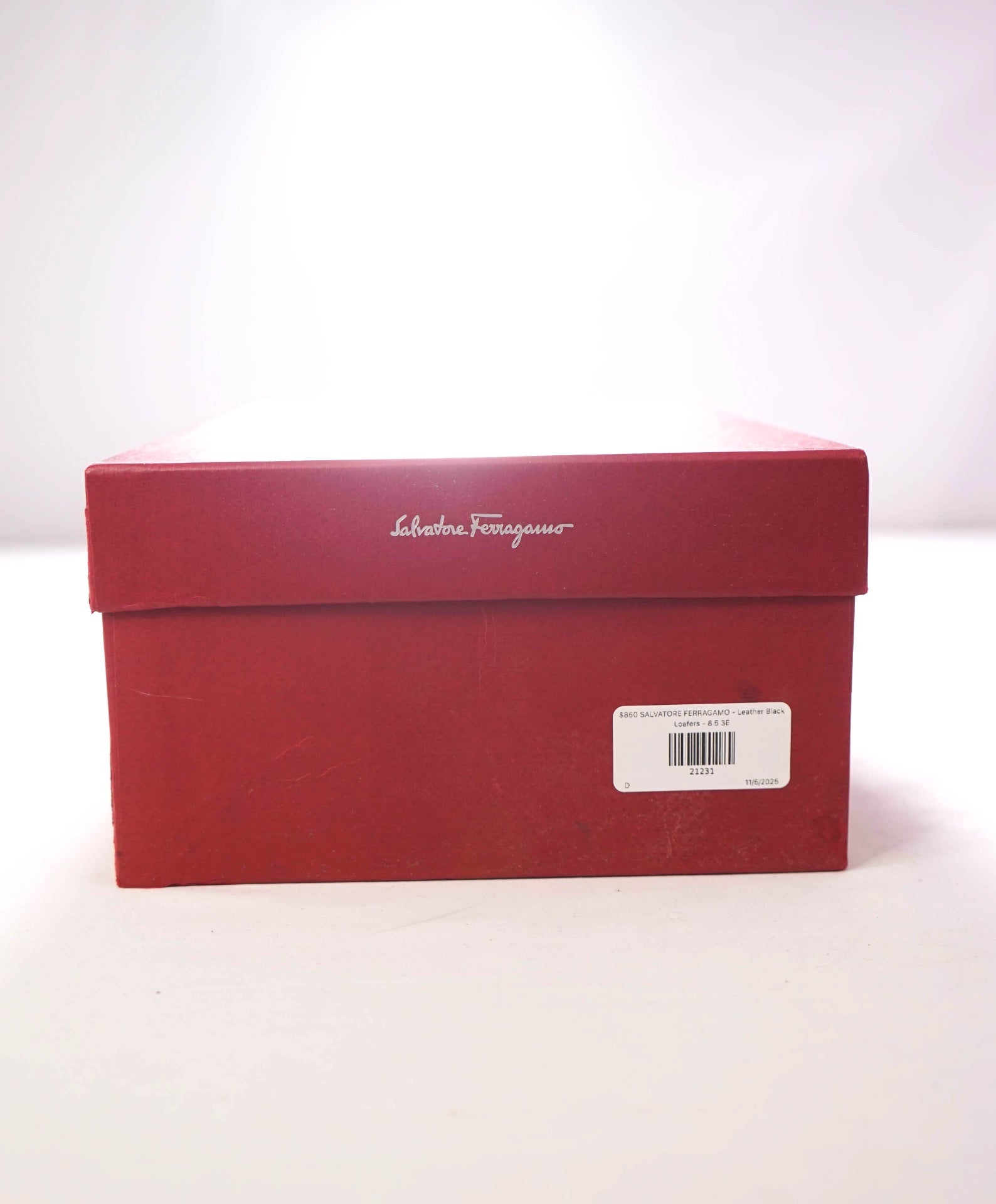 $850 FERRAGAMO - Leather Fenice Black Loafers - 8.5 3E